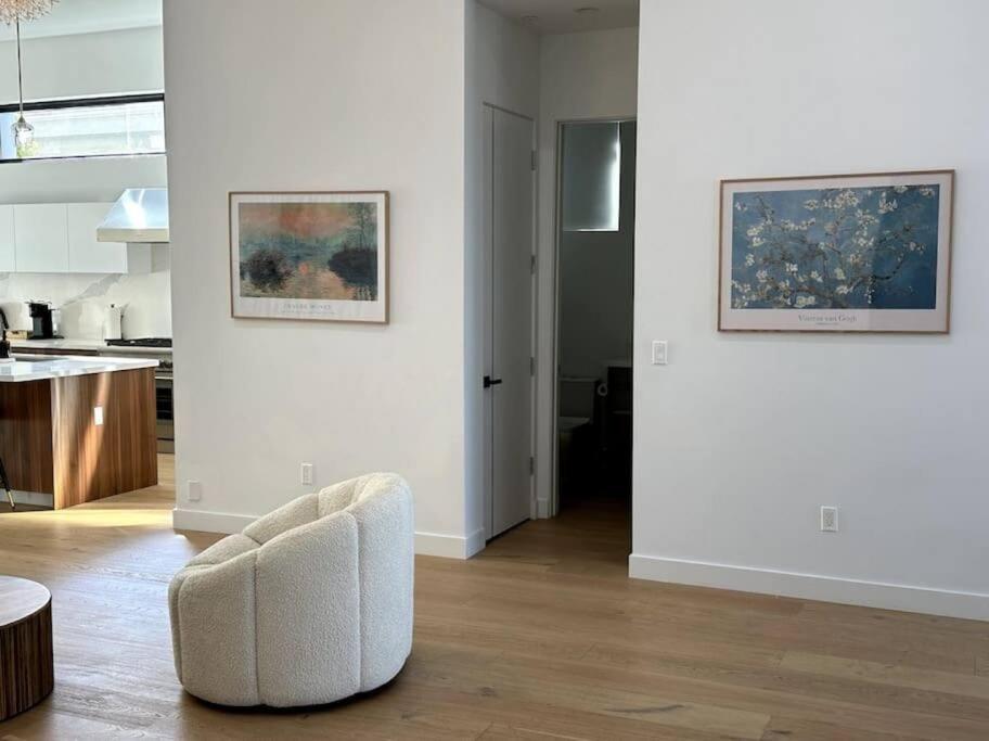 New High-End Luxury Pet-Friendly Villa