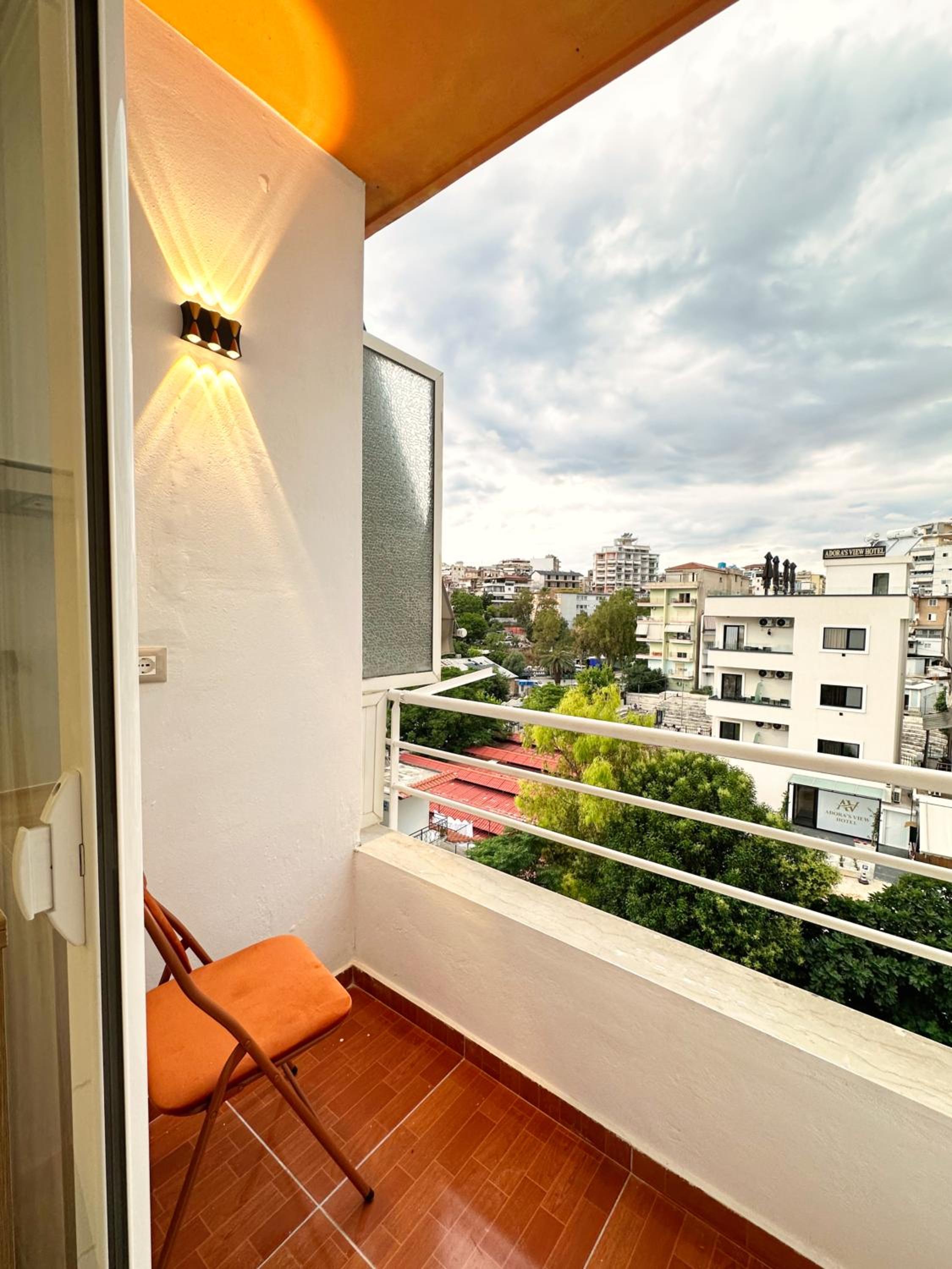 K&T Boulevard Studio Saranda