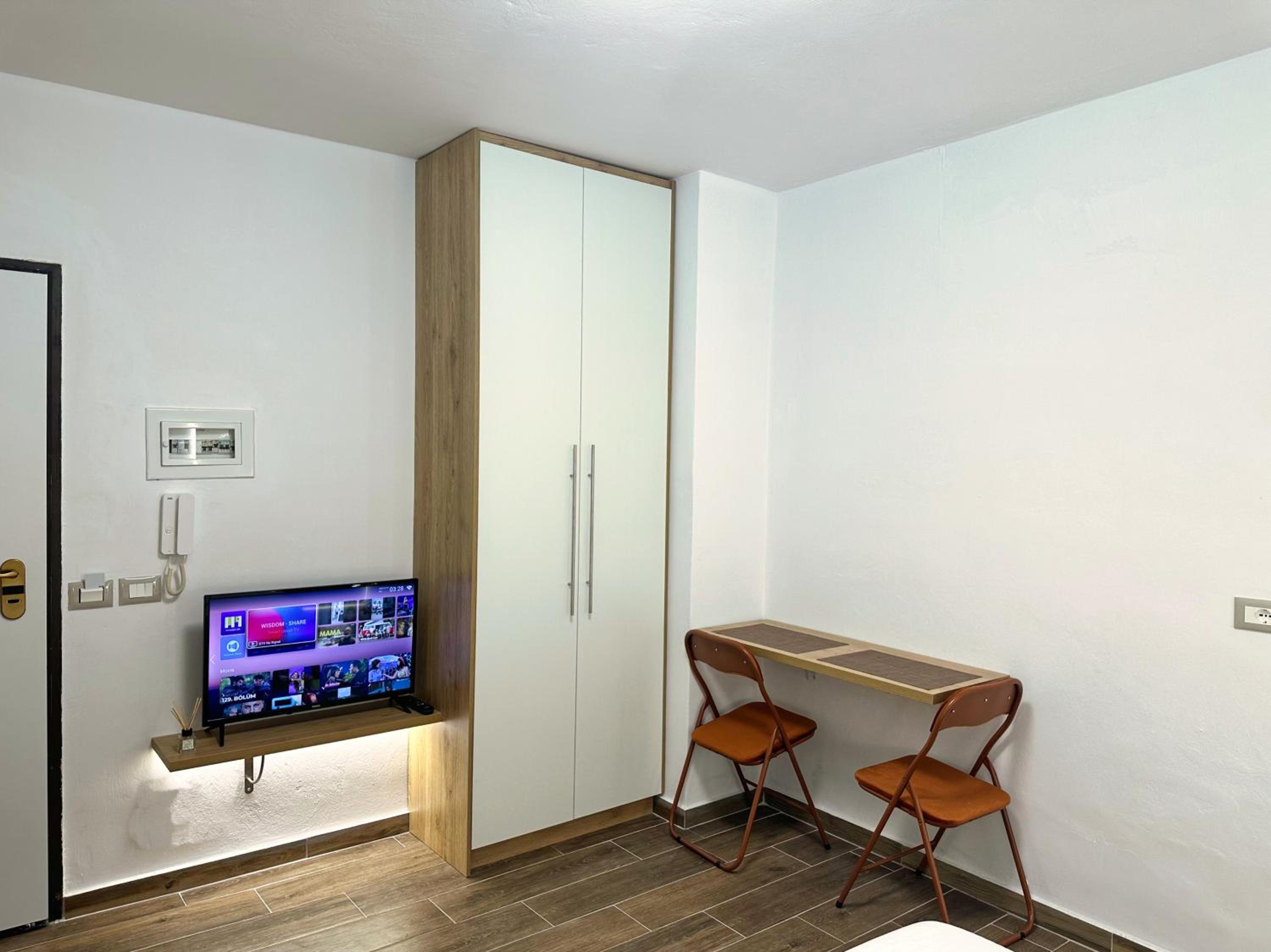 K&T Boulevard Studio Saranda