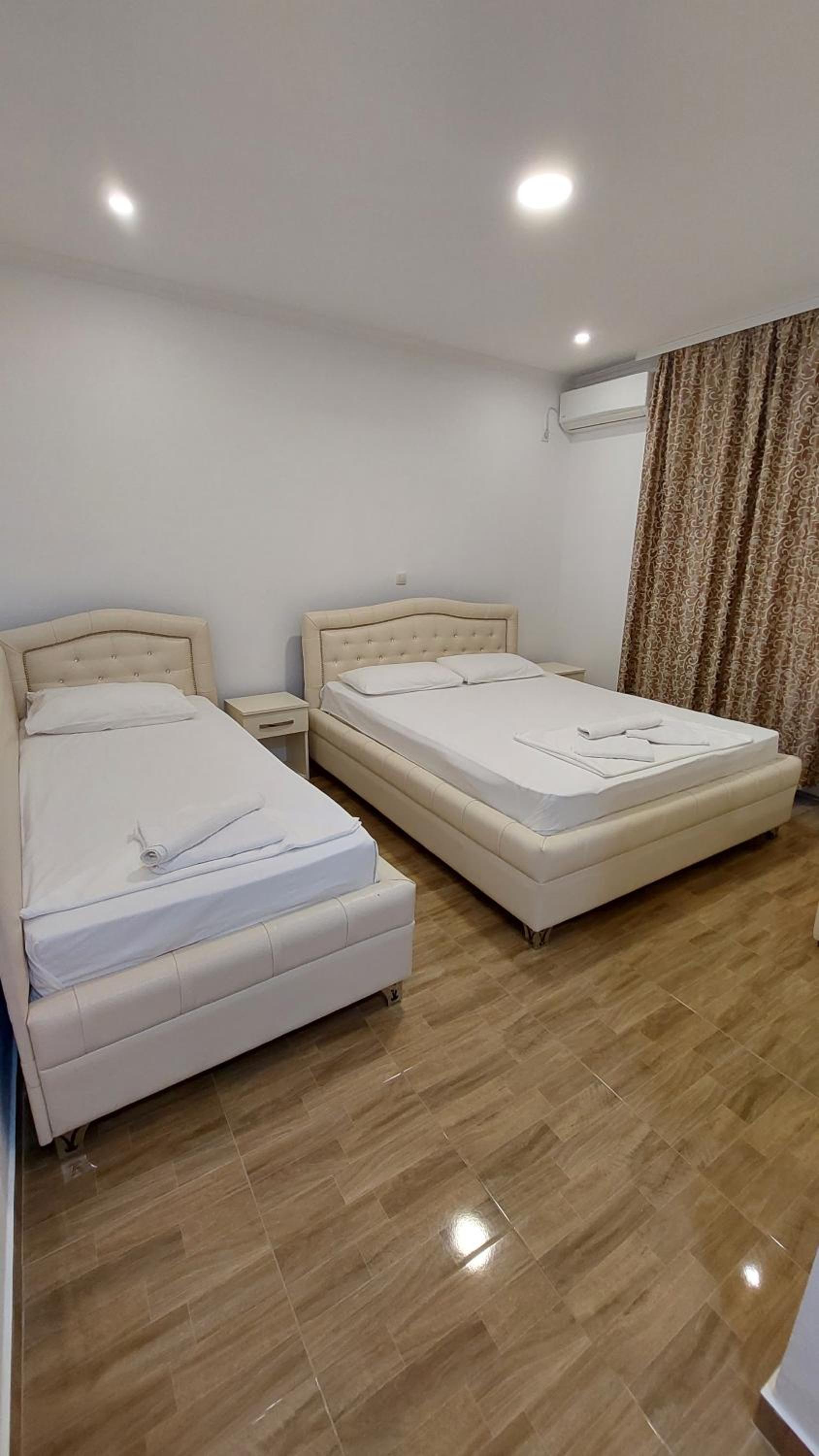 Rinia Apartments