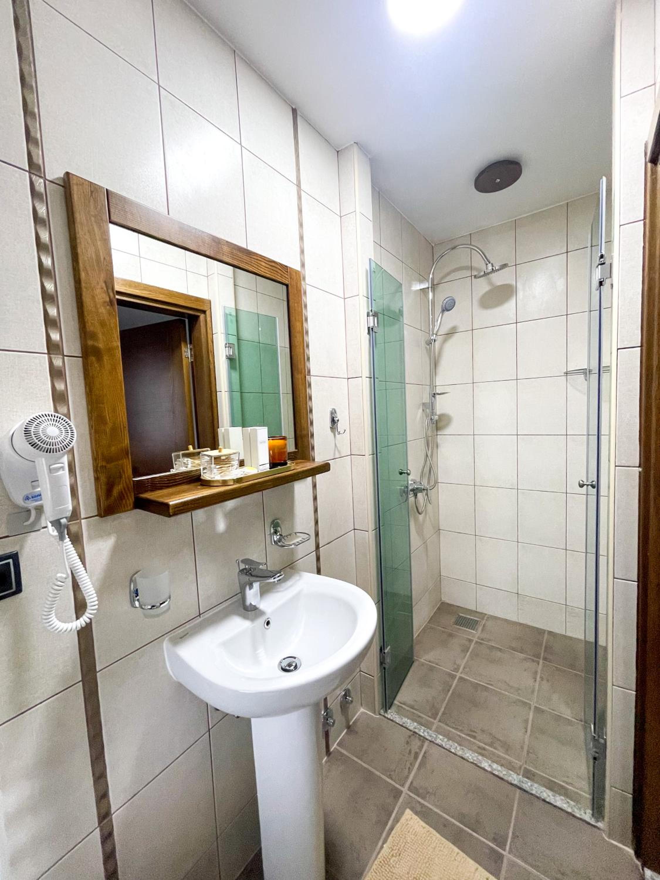 Apartments & Rooms Brijest