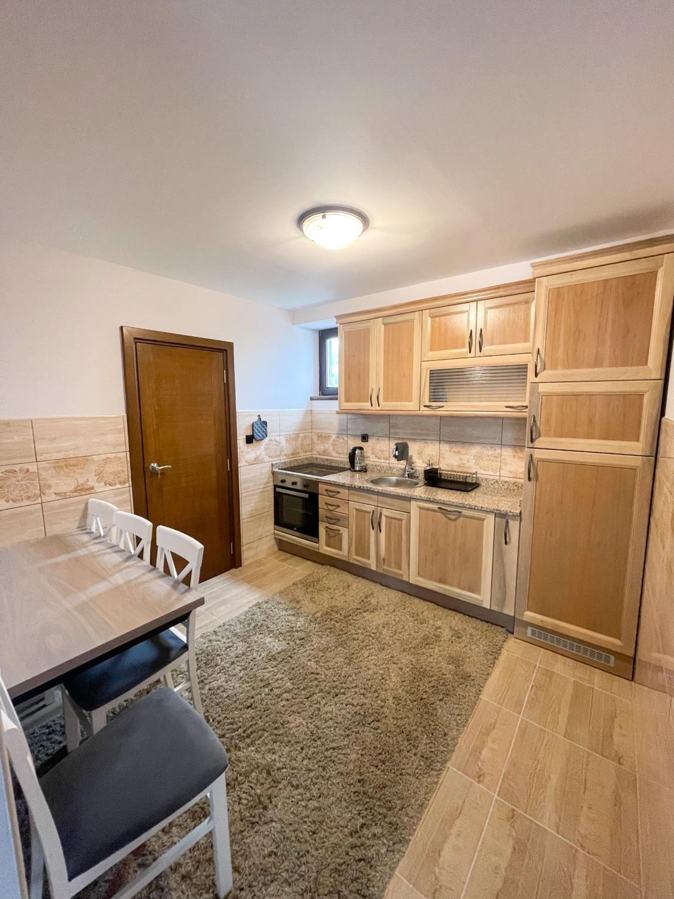 Apartments & Rooms Brijest