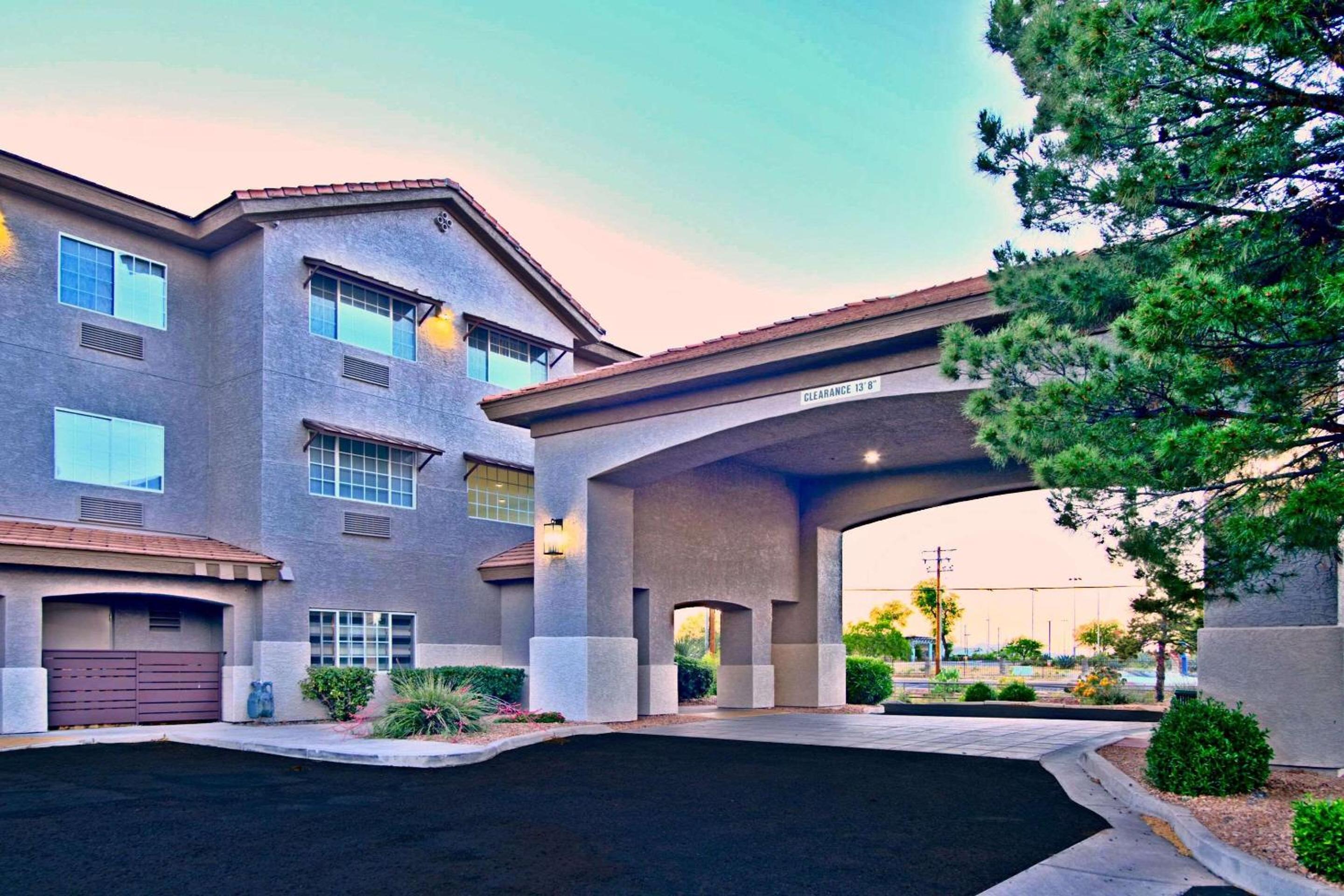 Sierra Vista Vacations - Comfort Inn  Suites Sierra Vista near Ft Huachuca - Property Image 12