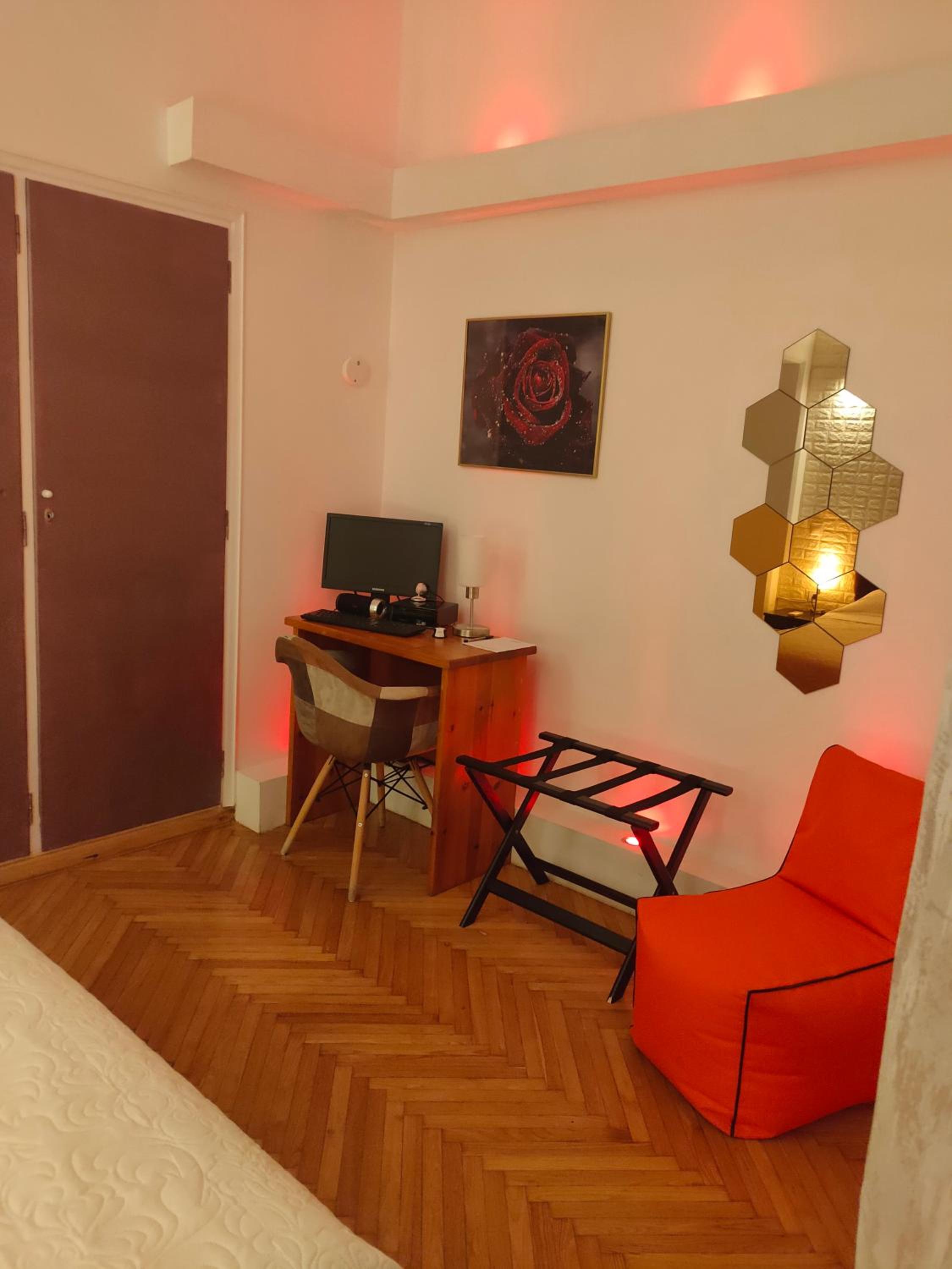 Athens Riviera apt with seaview, 15' to Acropolis