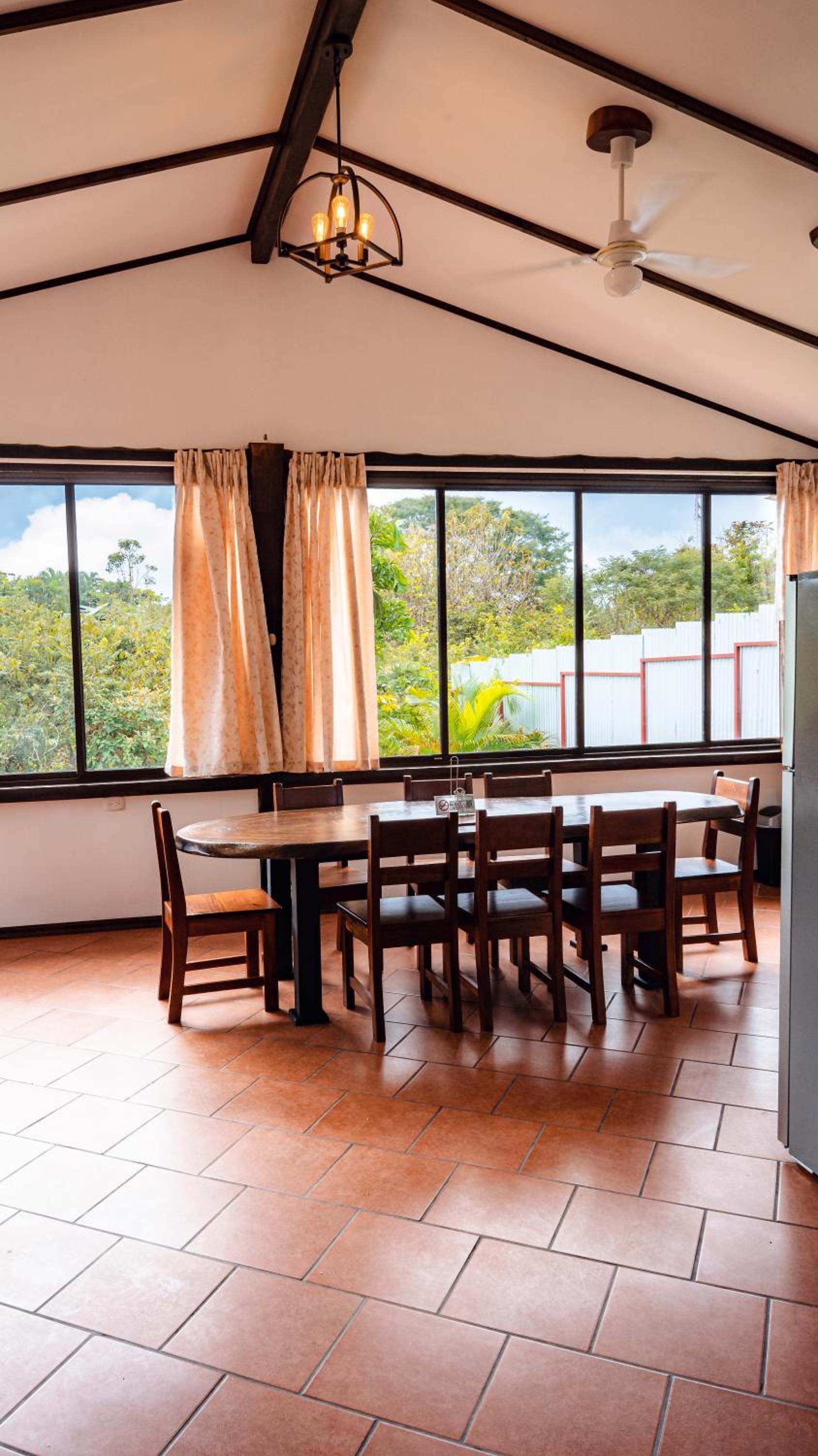 FLOR DE PARAISO BUNGALOWS