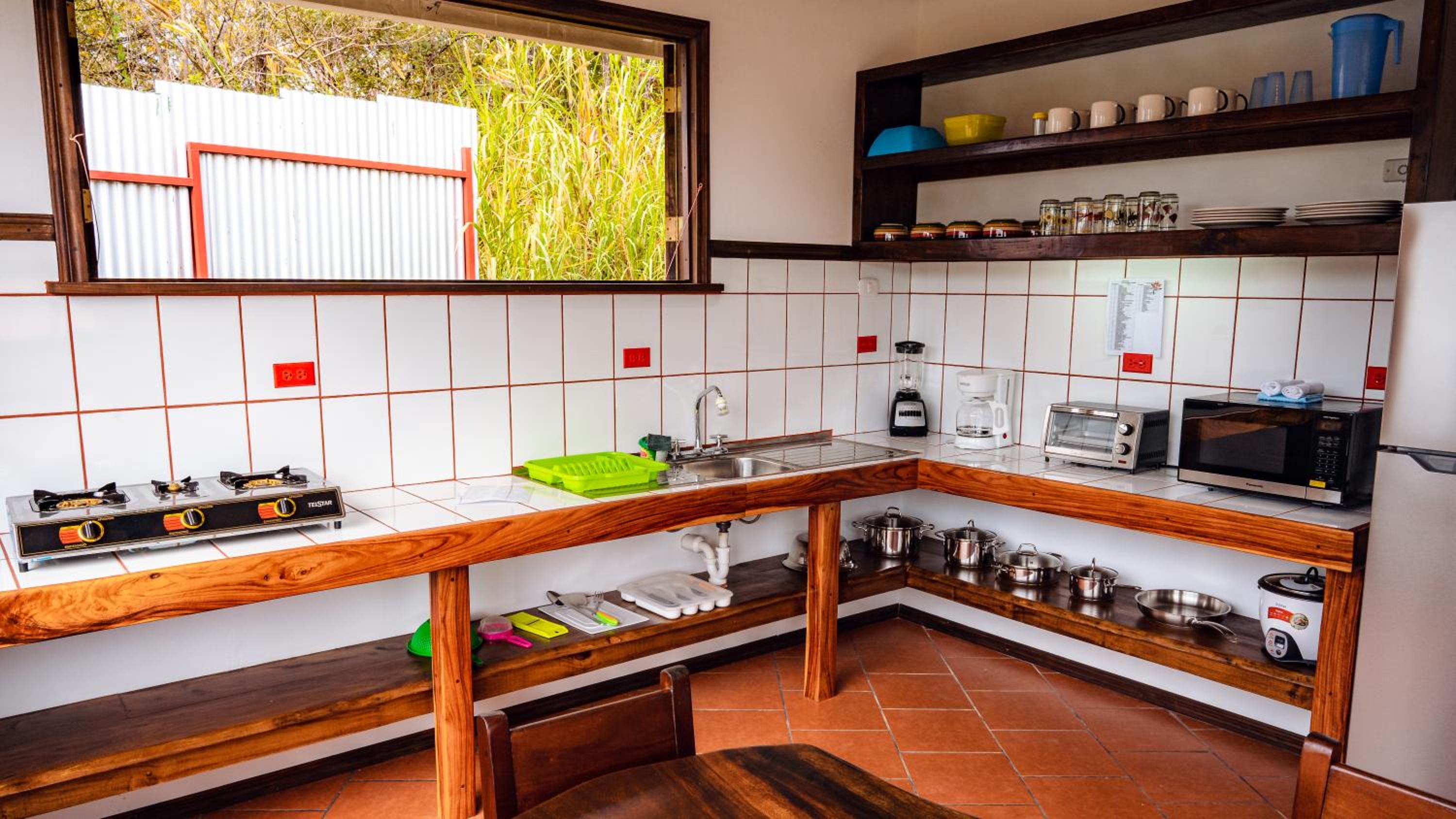 FLOR DE PARAISO BUNGALOWS
