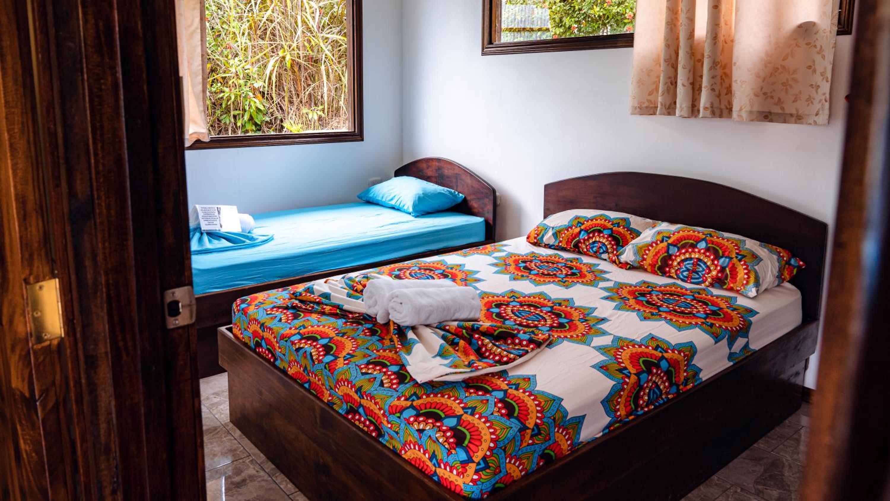 FLOR DE PARAISO BUNGALOWS