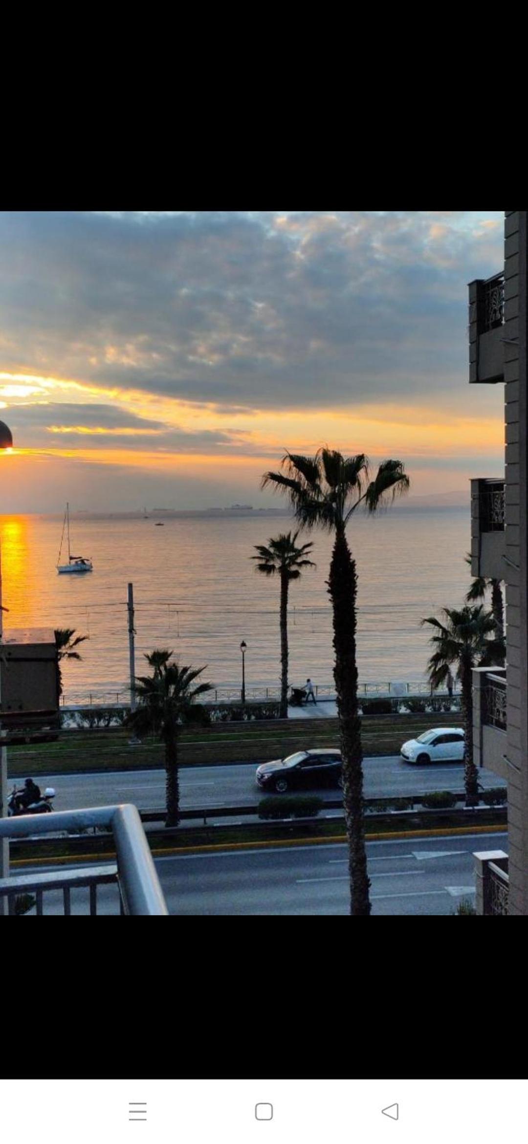 Athens Riviera apt with seaview, 15' to Acropolis