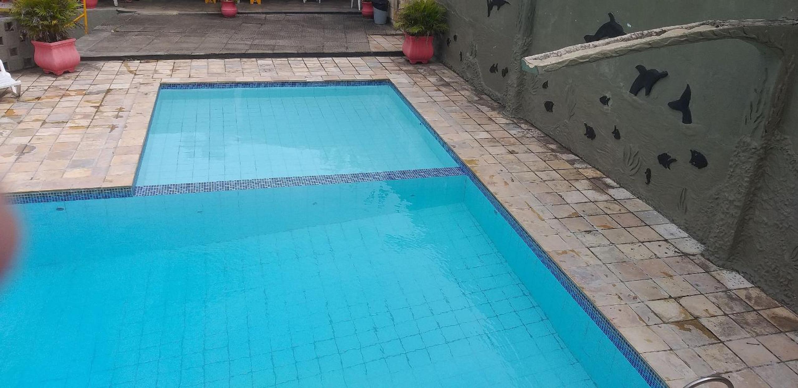 FLATS no Forte a 200m da praia, com 60 m2, 2 quartos com ar condicionado, cozinha completa, área de lazer, WIFI, piscinas, estacionamento, acomodam 8 pesso