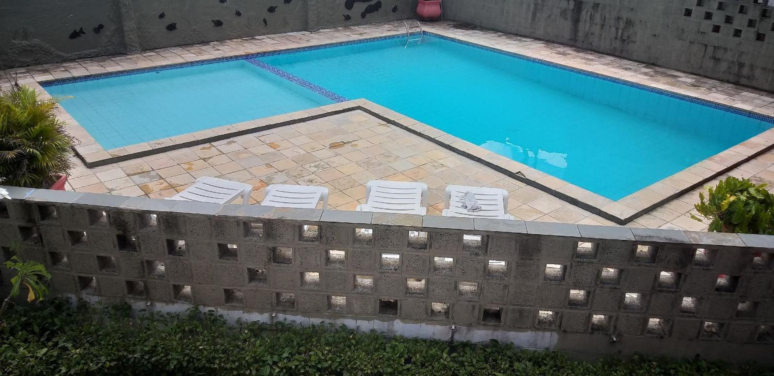 FLATS no Forte a 200m da praia, com 60 m2, 2 quartos com ar condicionado, cozinha completa, área de lazer, WIFI, piscinas, estacionamento, acomodam 8 pesso