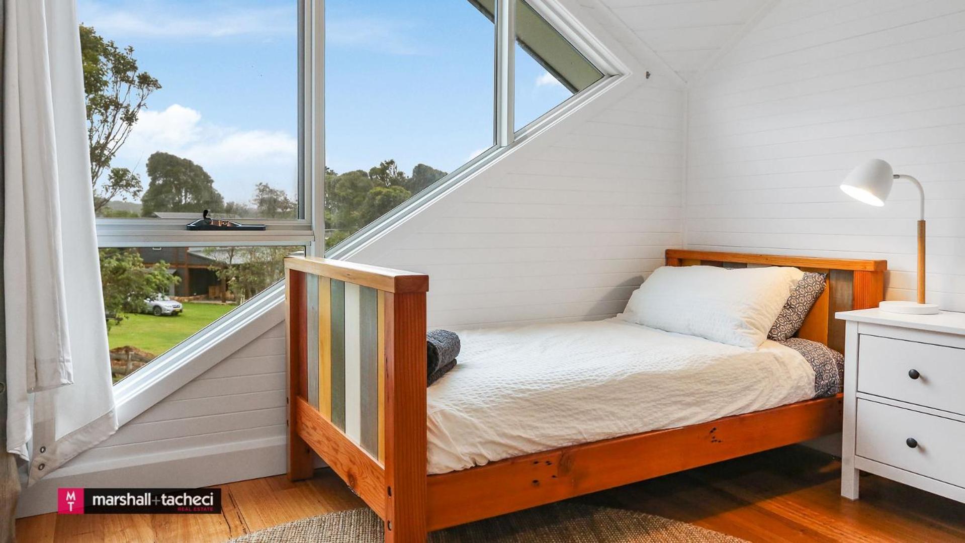 Baraga Sanctuary holiday house, Bermagui Barragga Bay Linen & Wifi Provided