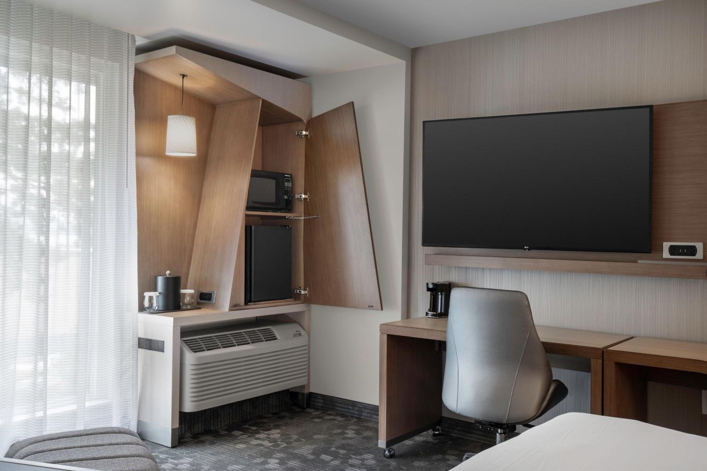 Nanaimo Vacations - Courtyard by Marriott Nanaimo - Property Image 38