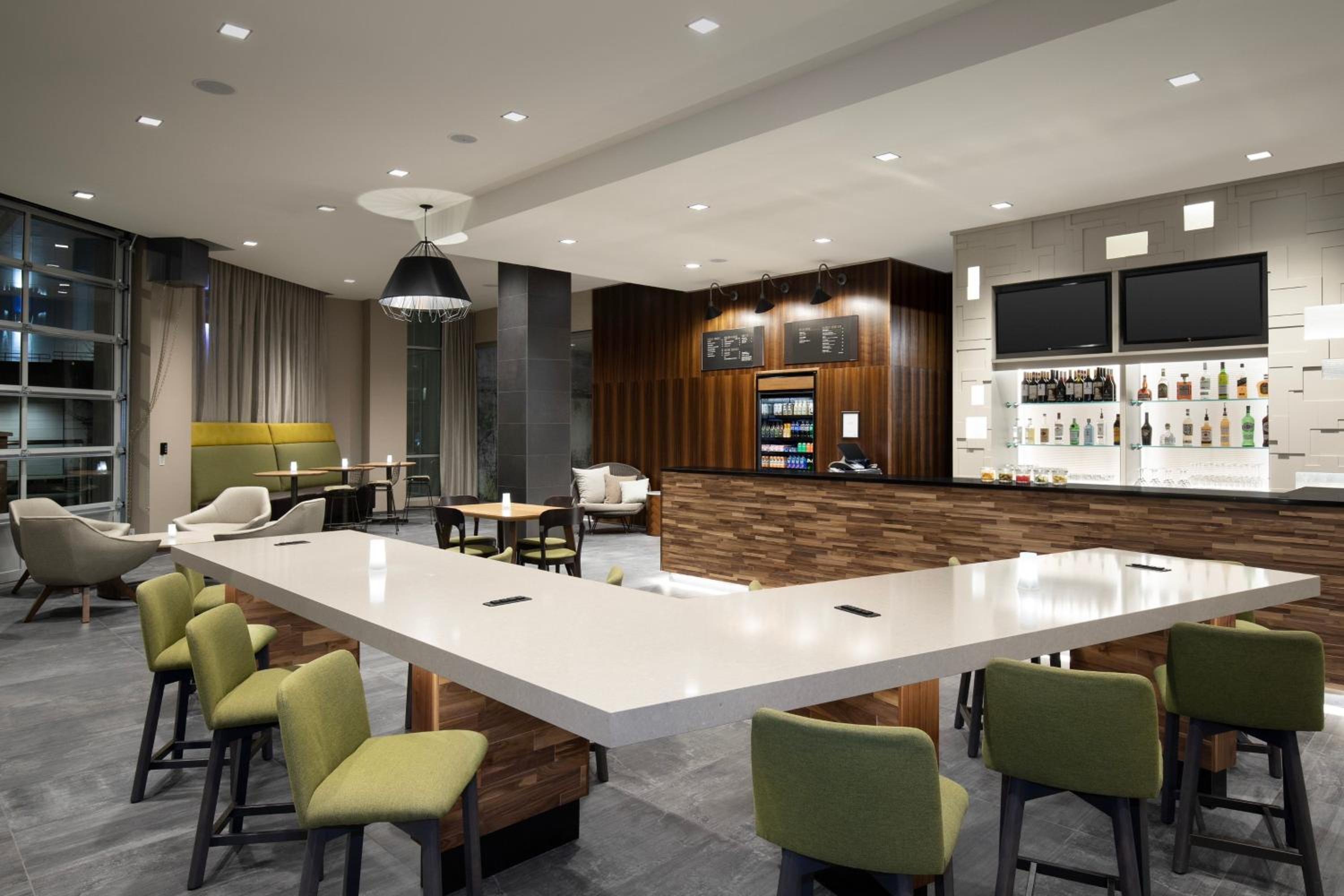 Nanaimo Vacations - Courtyard by Marriott Nanaimo - Property Image 1