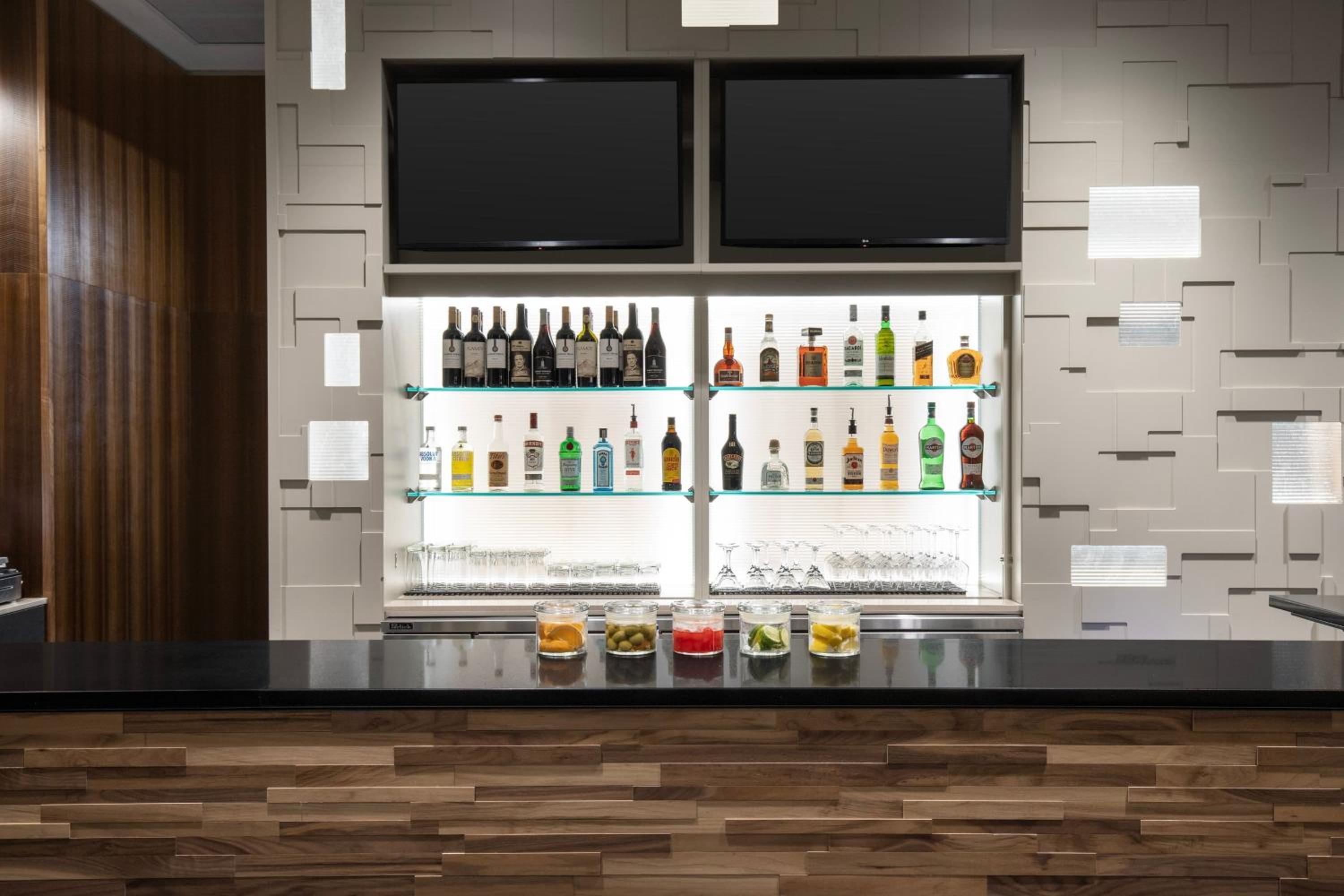 Nanaimo Vacations - Courtyard by Marriott Nanaimo - Property Image 12
