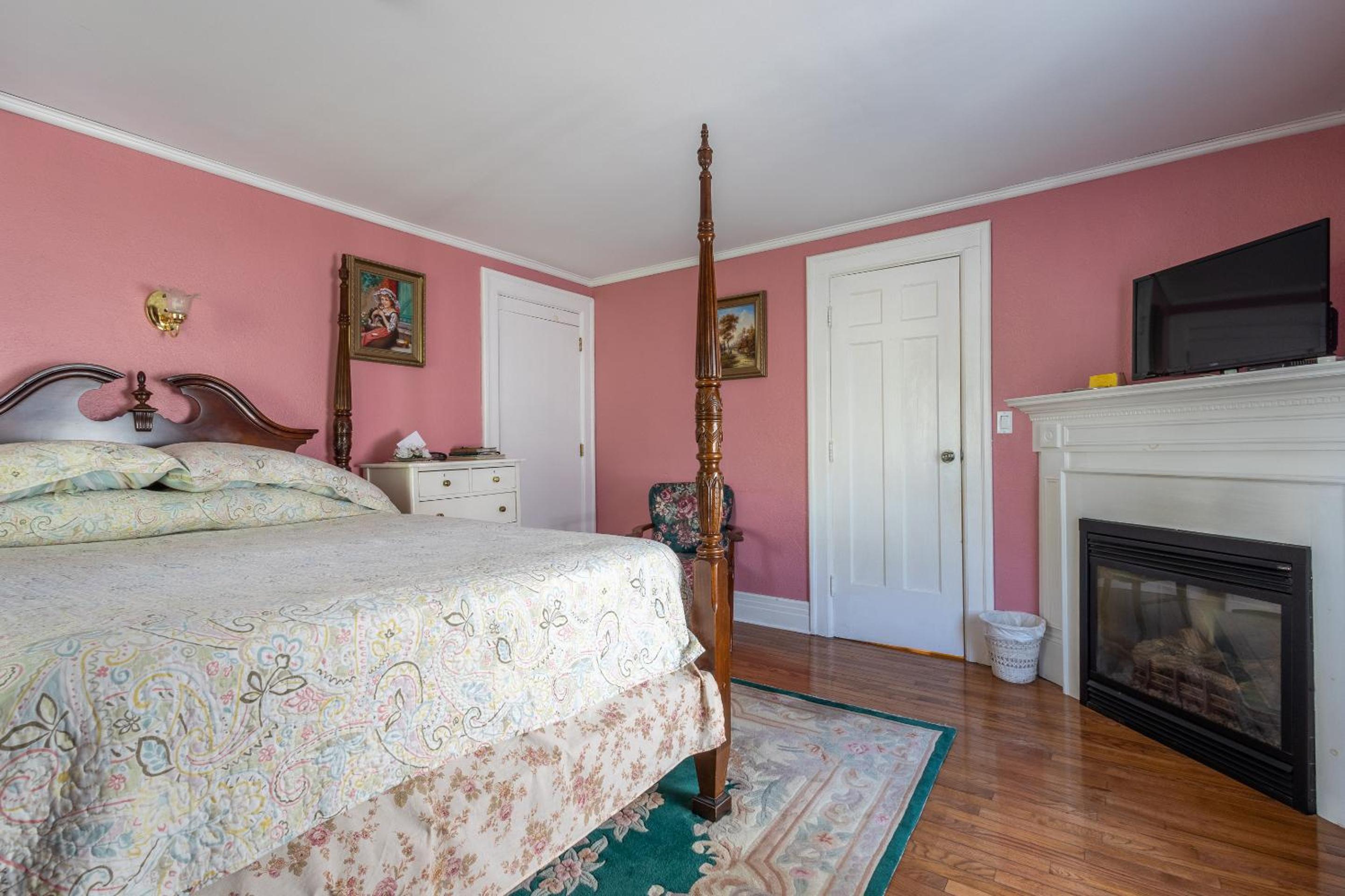 Chestnut Inn