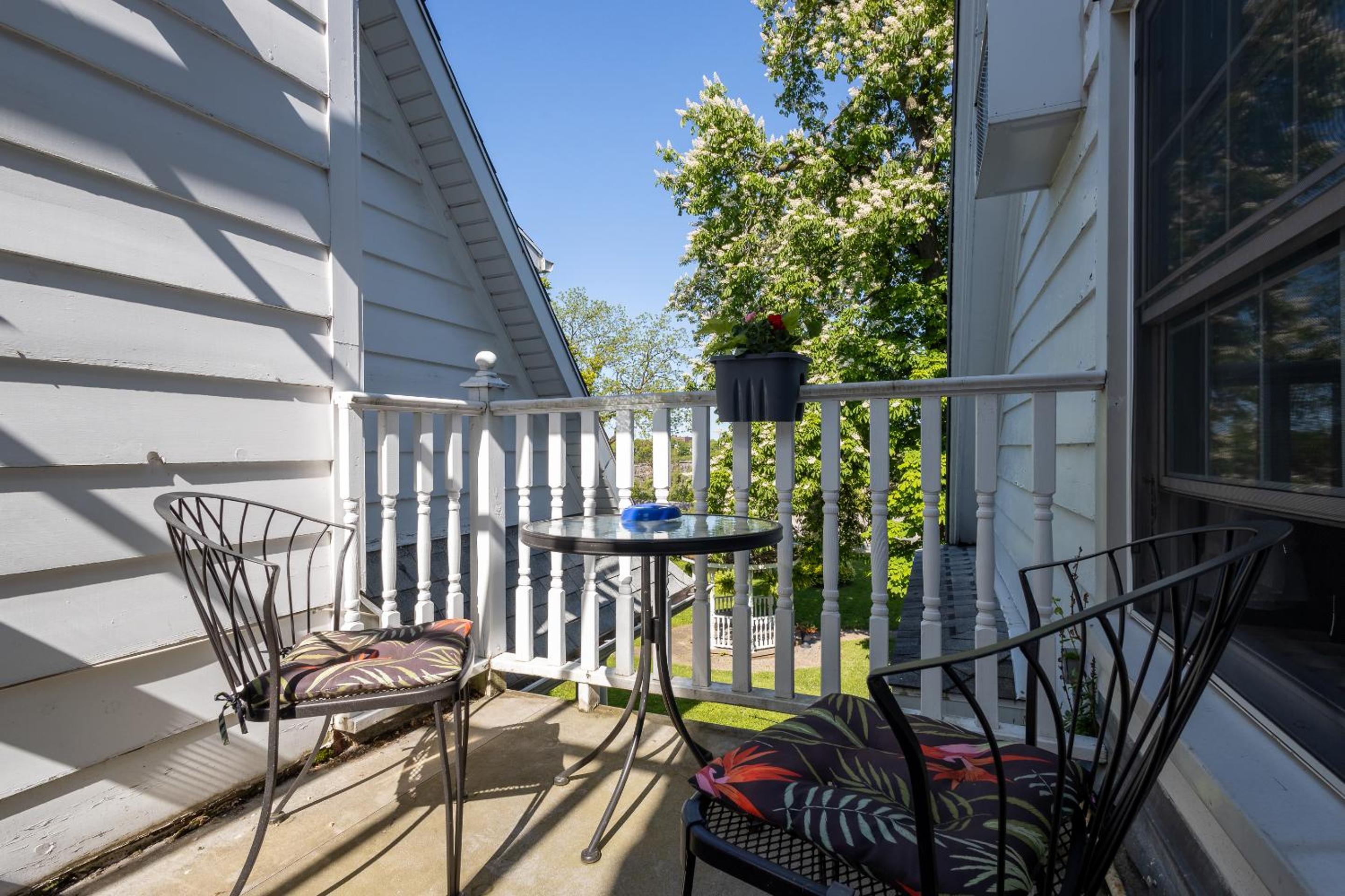 Chestnut Inn