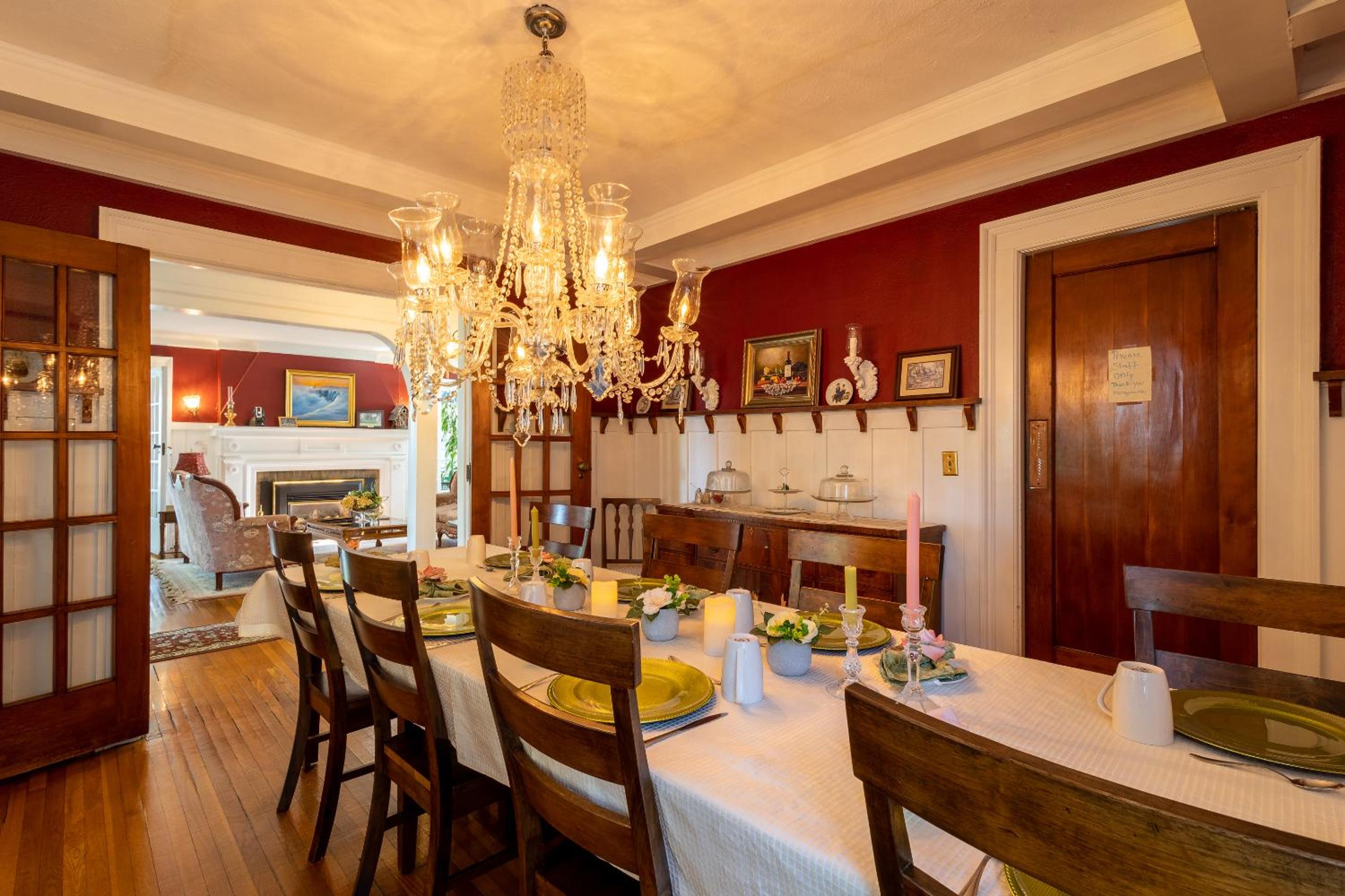Chestnut Inn