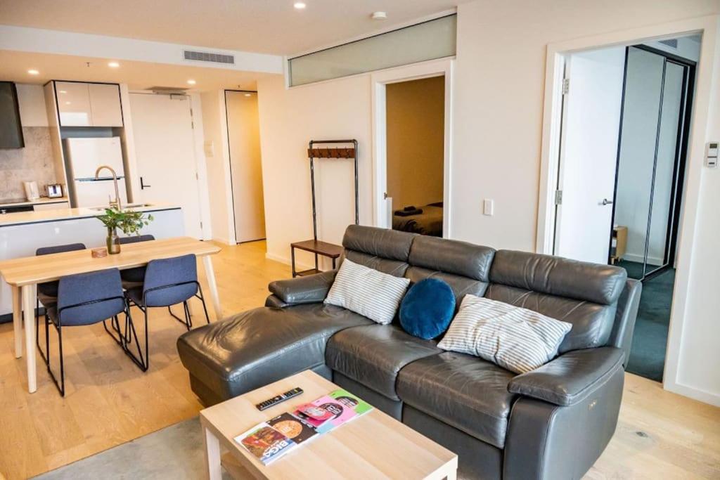 2 BR family business friendly CBD ANU