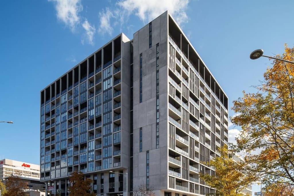 2 BR family business friendly CBD ANU