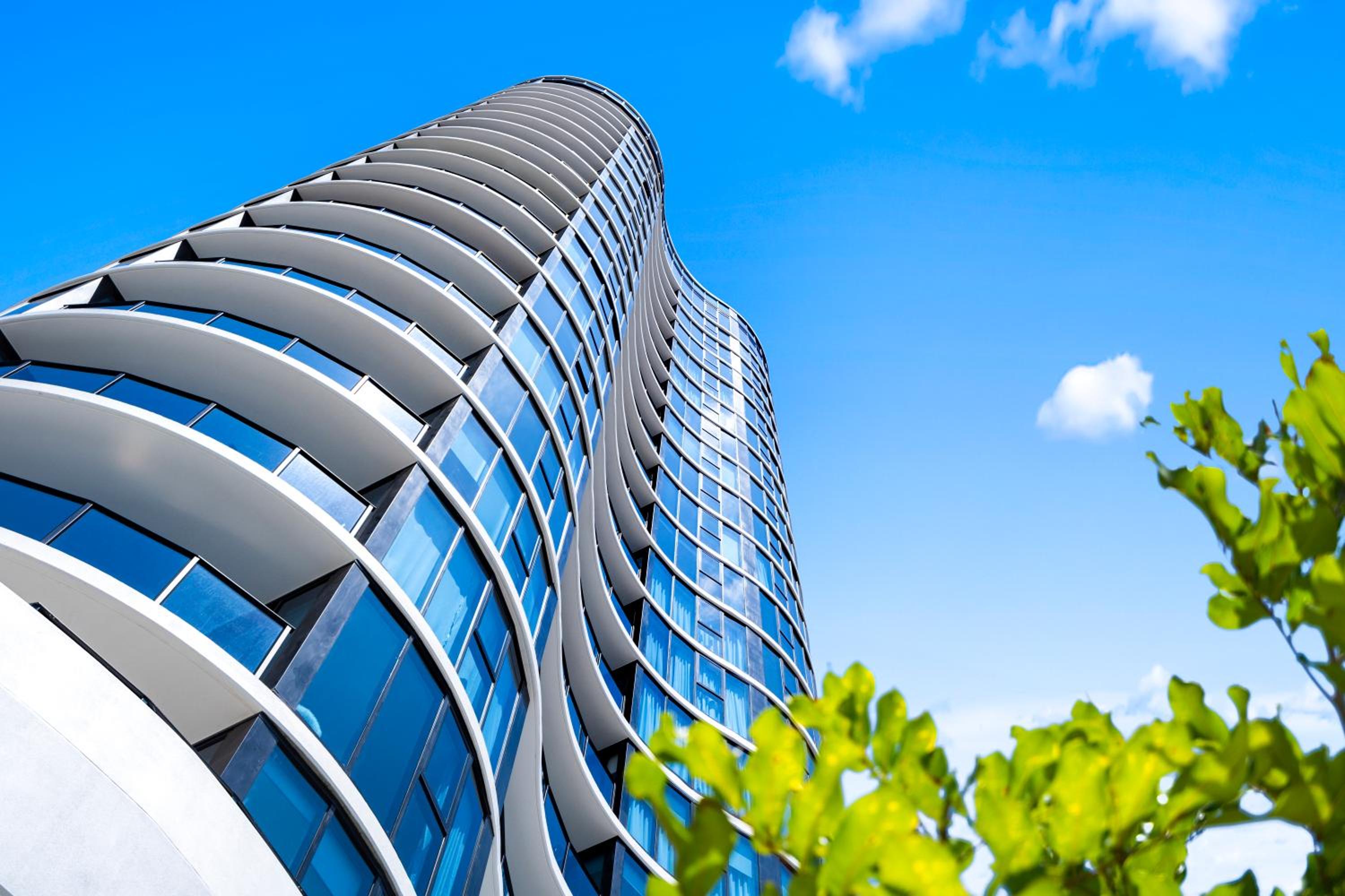 Hotel The Gallery Broadbeach Dream Getaway - Optimise BNB - Image 1