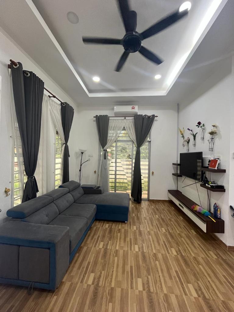 Izzhan homestay berdekatan kubang kerian malay only photo 2