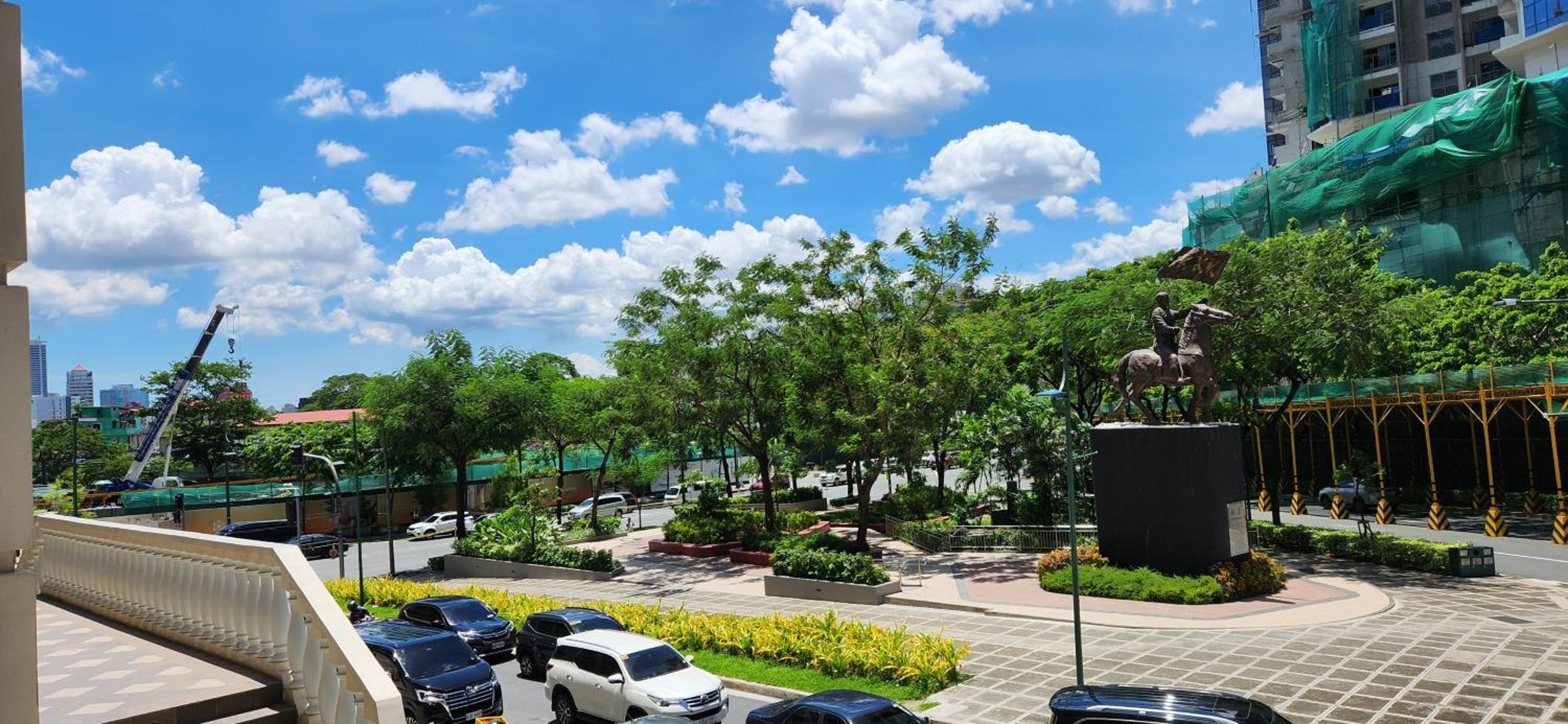 Casa Antonio At Uptown Parksuites Two view 4