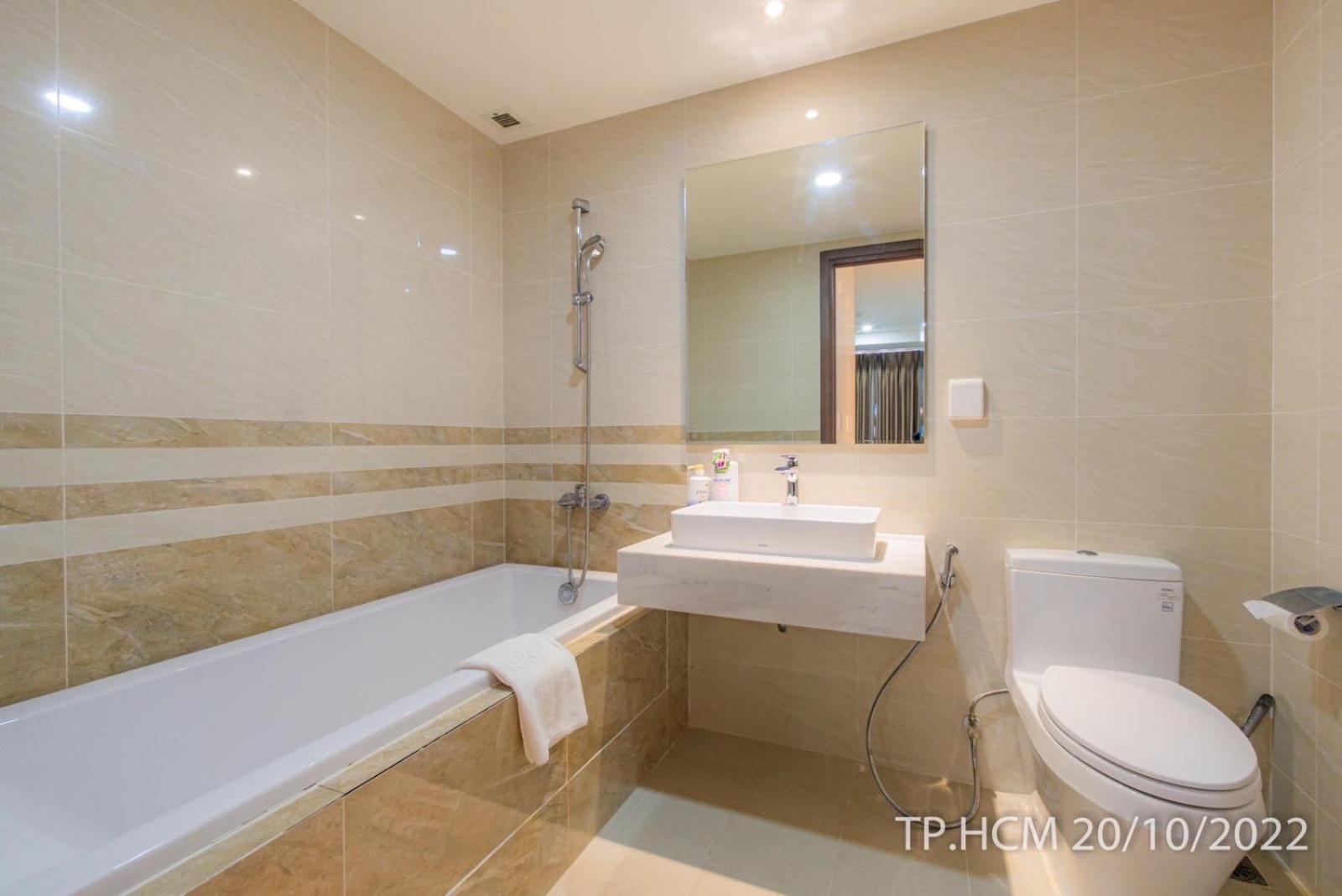 123 Apartment in Saigon Royal with Panorama City View