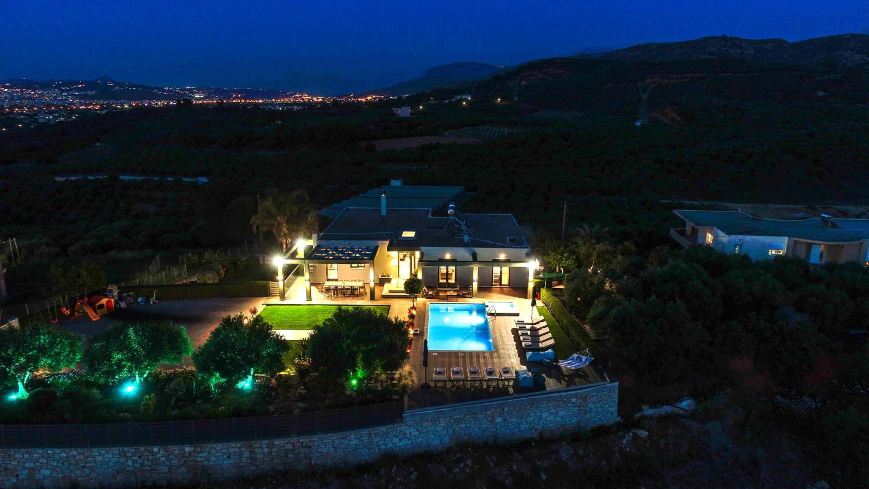 Mythic Olive villa - Heated Pool - Amazing view