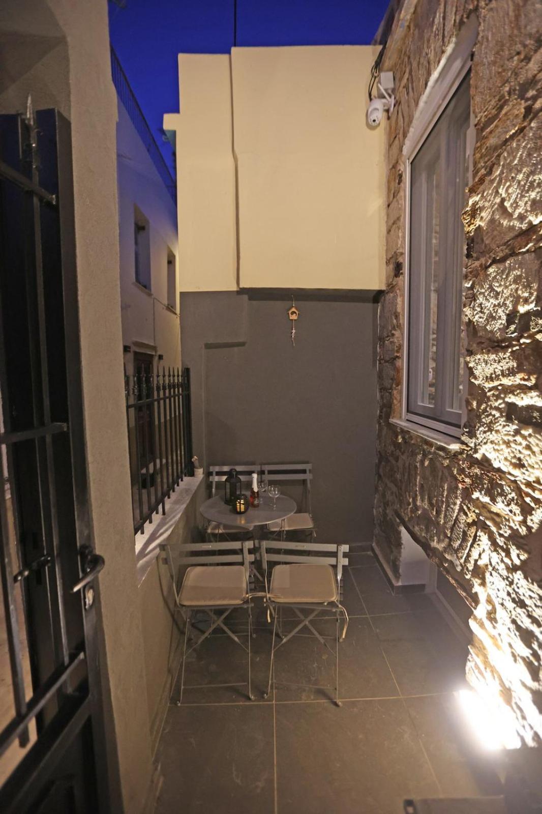 Stones By Syros Bnb