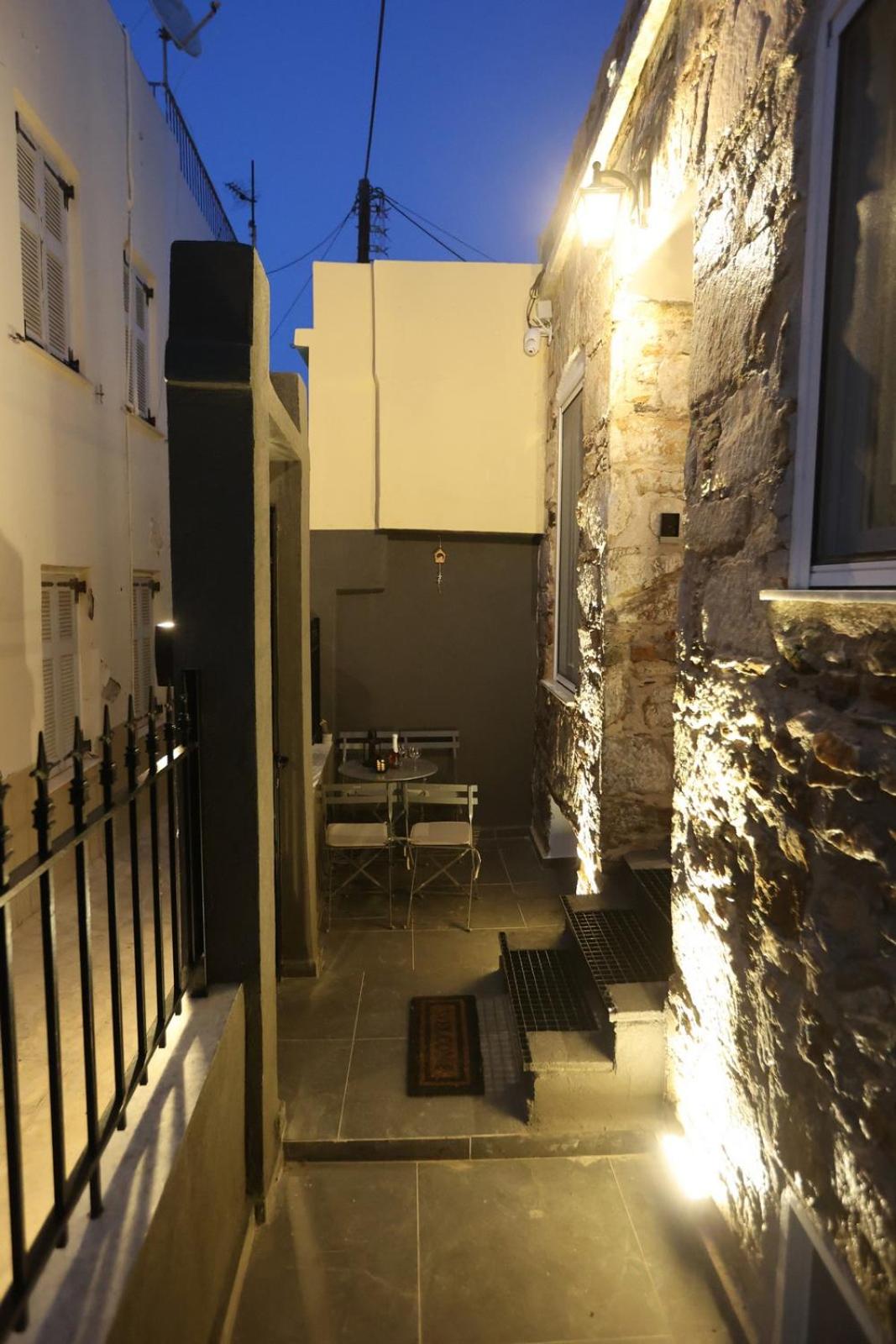 Stones By Syros Bnb