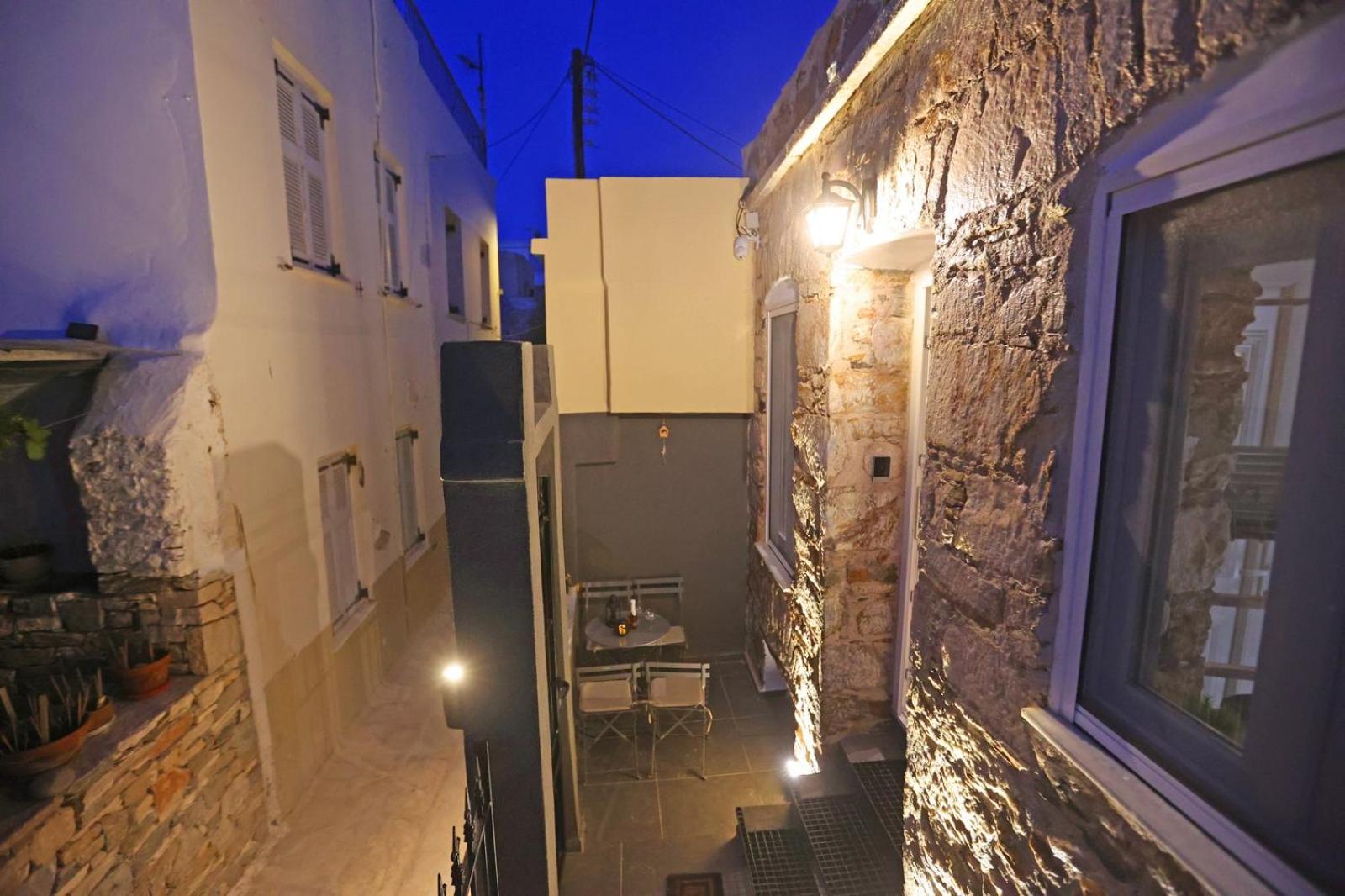 Stones By Syros Bnb