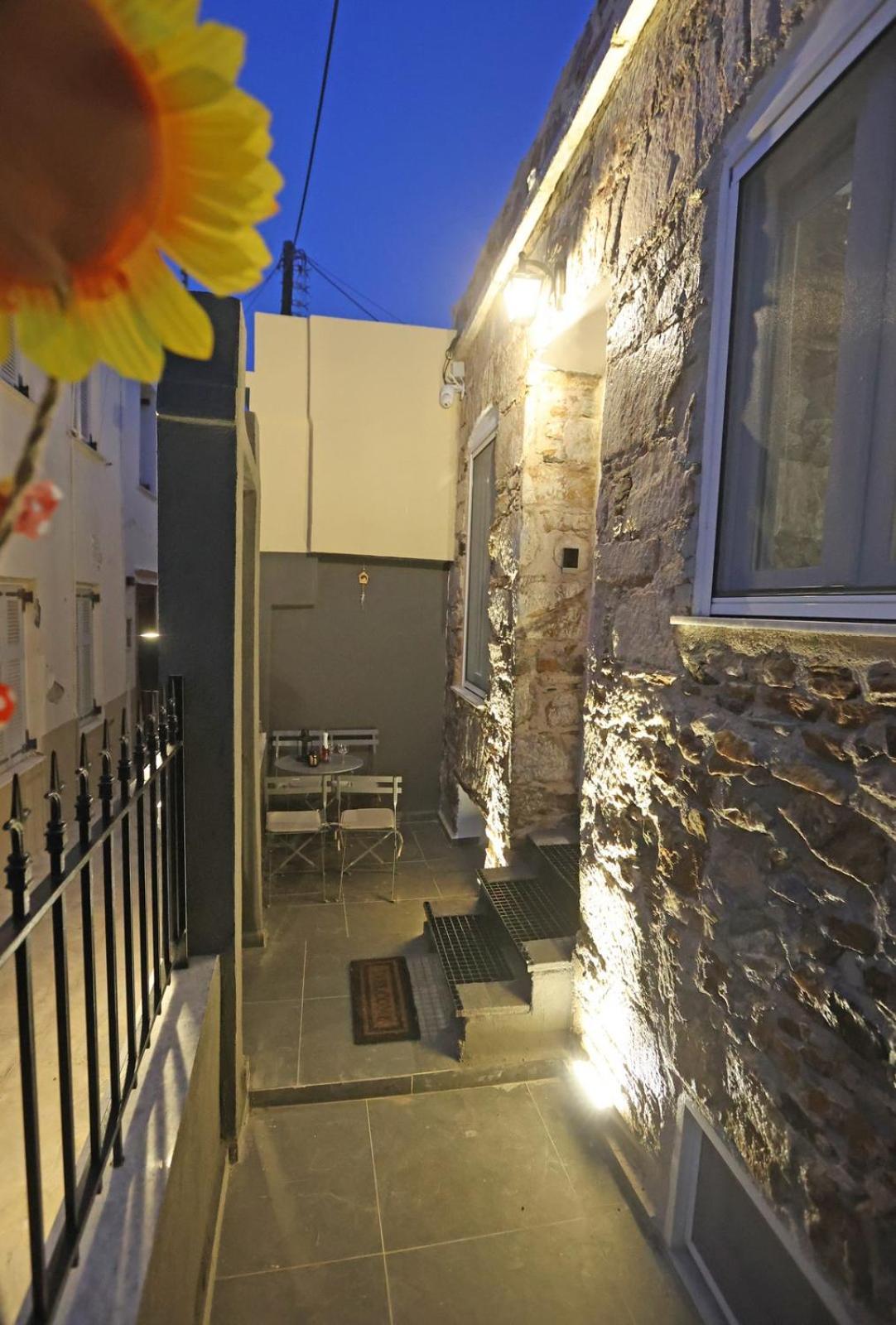 Stones By Syros Bnb
