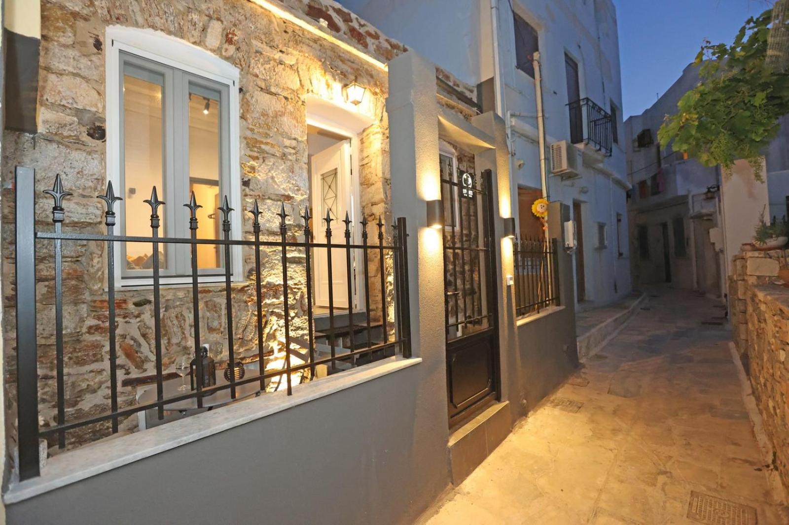 Stones By Syros Bnb