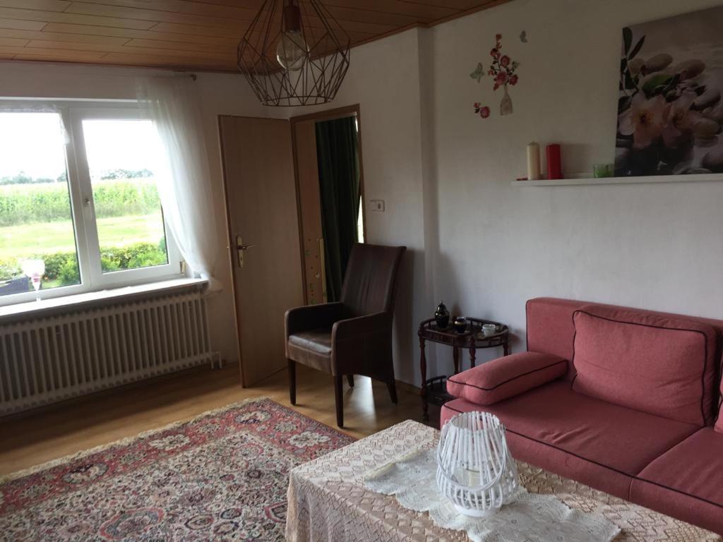 kleines Ostfriesenhaus mitten im Grünen, Mindestaufenthalt 3 Tage, bitte vorher anfragen, Endreinigung 60 vor Ort an Hausverwalter, Tier Pro Tag 5