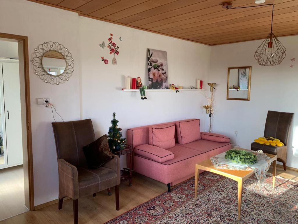 kleines Ostfriesenhaus mitten im Grünen, Mindestaufenthalt 3 Tage, bitte vorher anfragen, Endreinigung 60 vor Ort an Hausverwalter, Tier Pro Tag 5