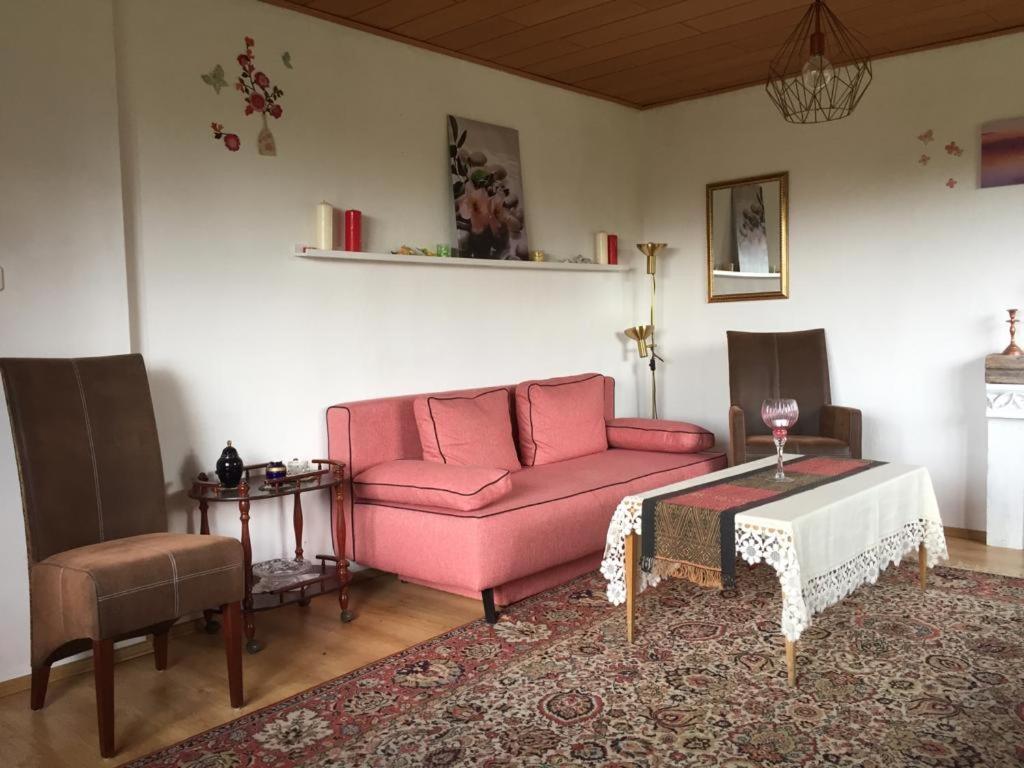 kleines Ostfriesenhaus mitten im Grünen, Mindestaufenthalt 3 Tage, bitte vorher anfragen, Endreinigung 60 vor Ort an Hausverwalter, Tier Pro Tag 5