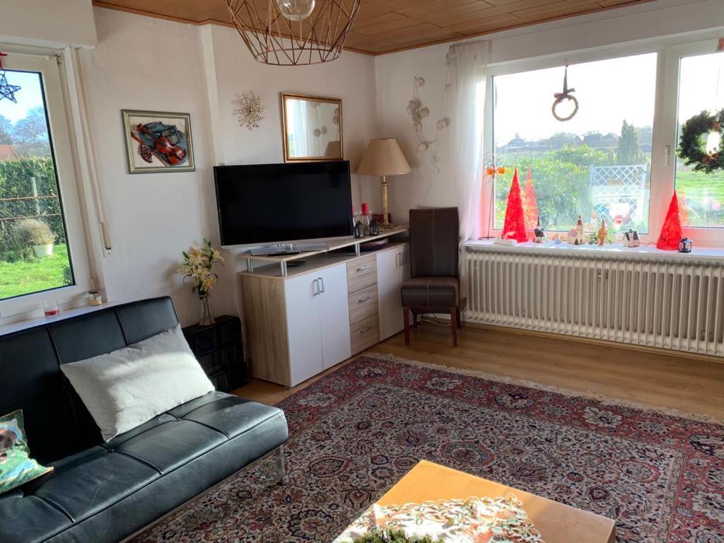 kleines Ostfriesenhaus mitten im Grünen, Mindestaufenthalt 3 Tage, bitte vorher anfragen, Endreinigung 60 vor Ort an Hausverwalter, Tier Pro Tag 5