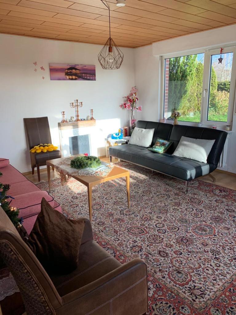 kleines Ostfriesenhaus mitten im Grünen, Mindestaufenthalt 3 Tage, bitte vorher anfragen, Endreinigung 60 vor Ort an Hausverwalter, Tier Pro Tag 5