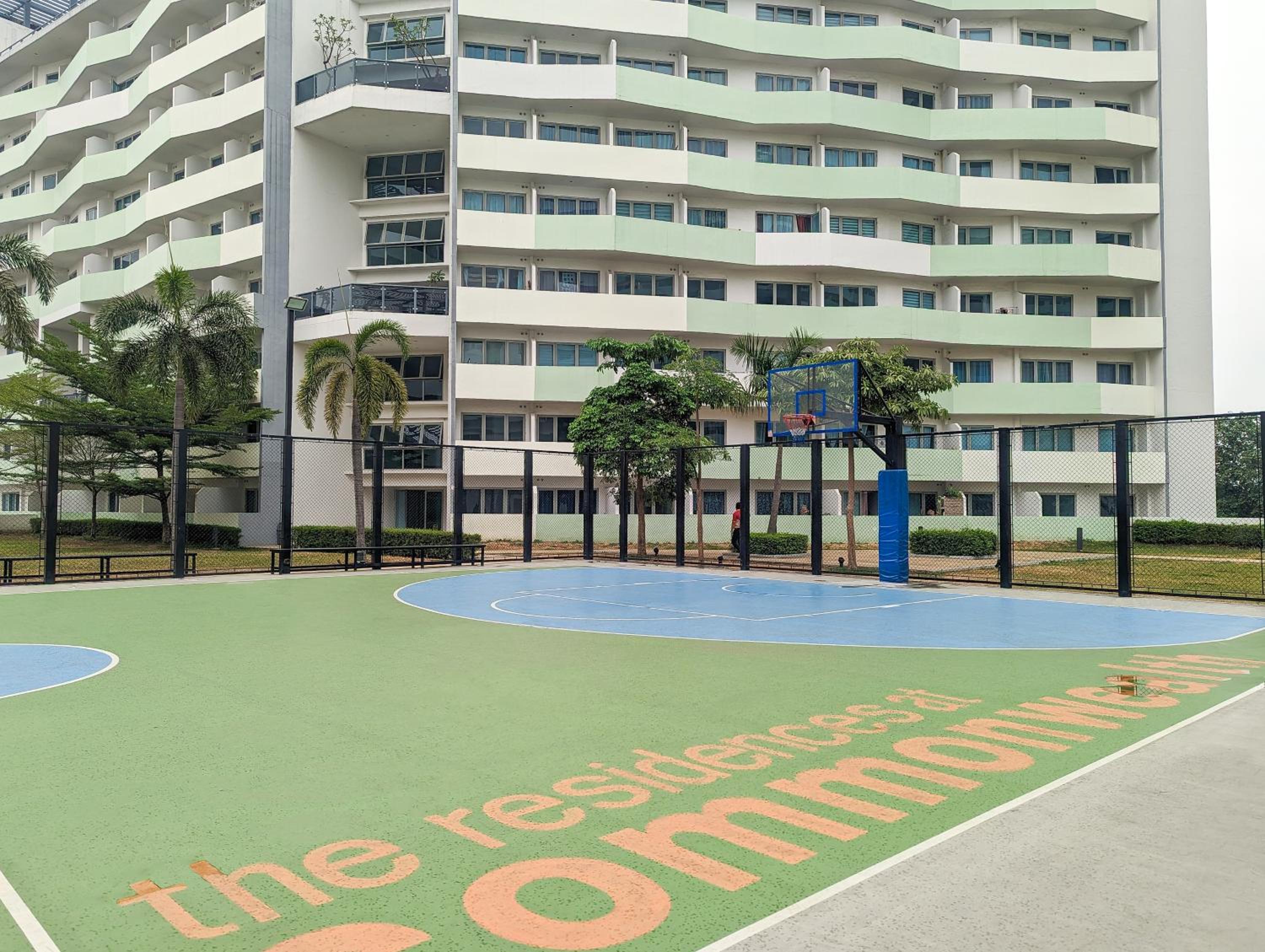Bright & Cozy Studio Condo in Commonwealth, UP Diliman view 5