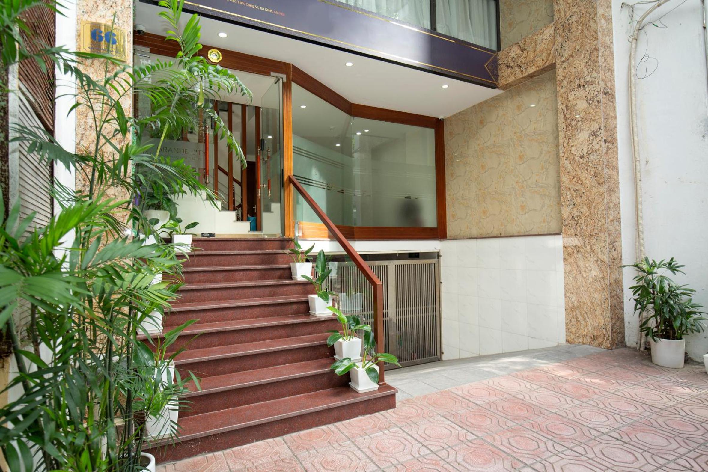 Sumitomo10 Apartment - Lane 12 Dao Tan street