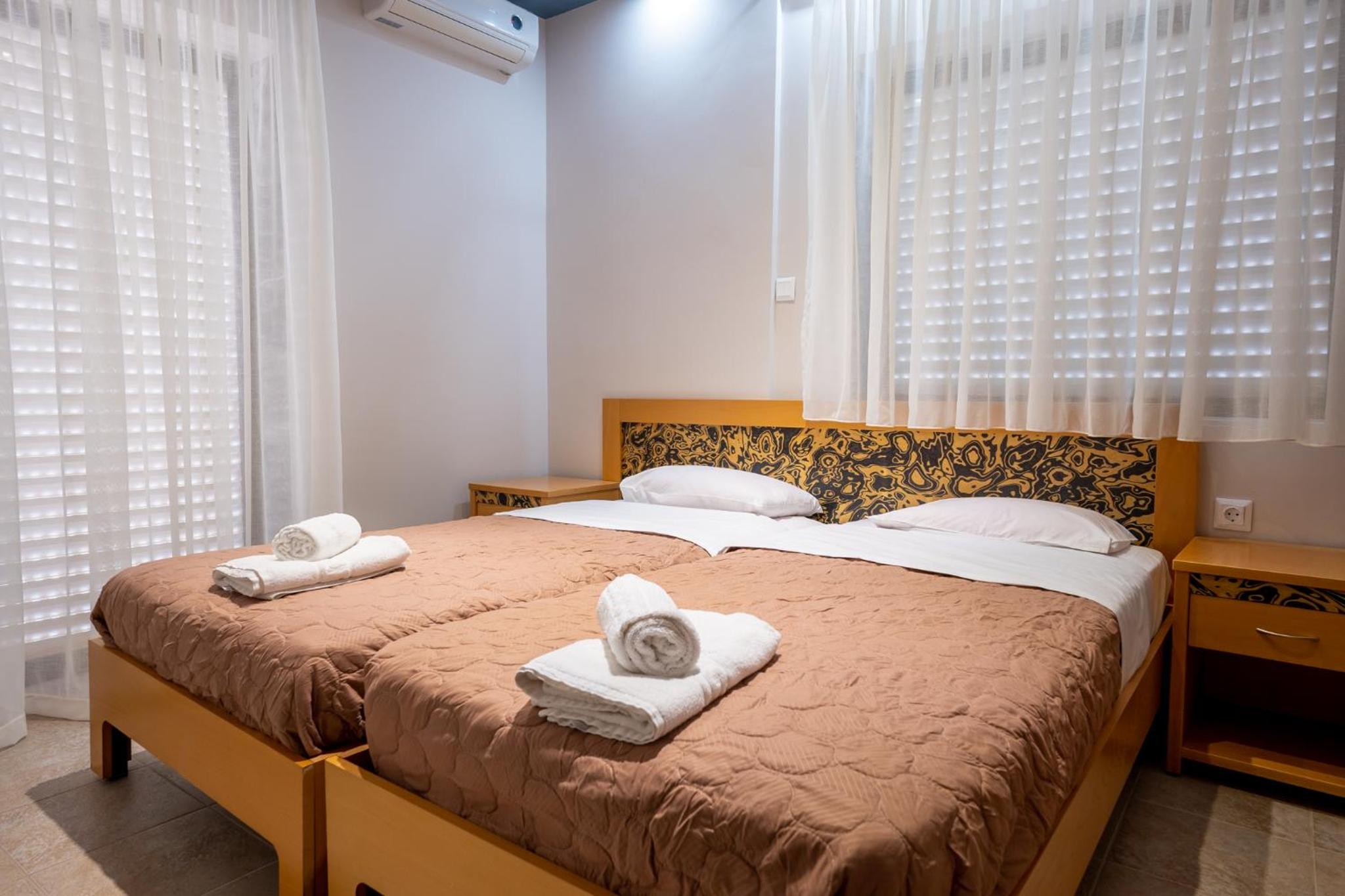 Milonas House Apartments