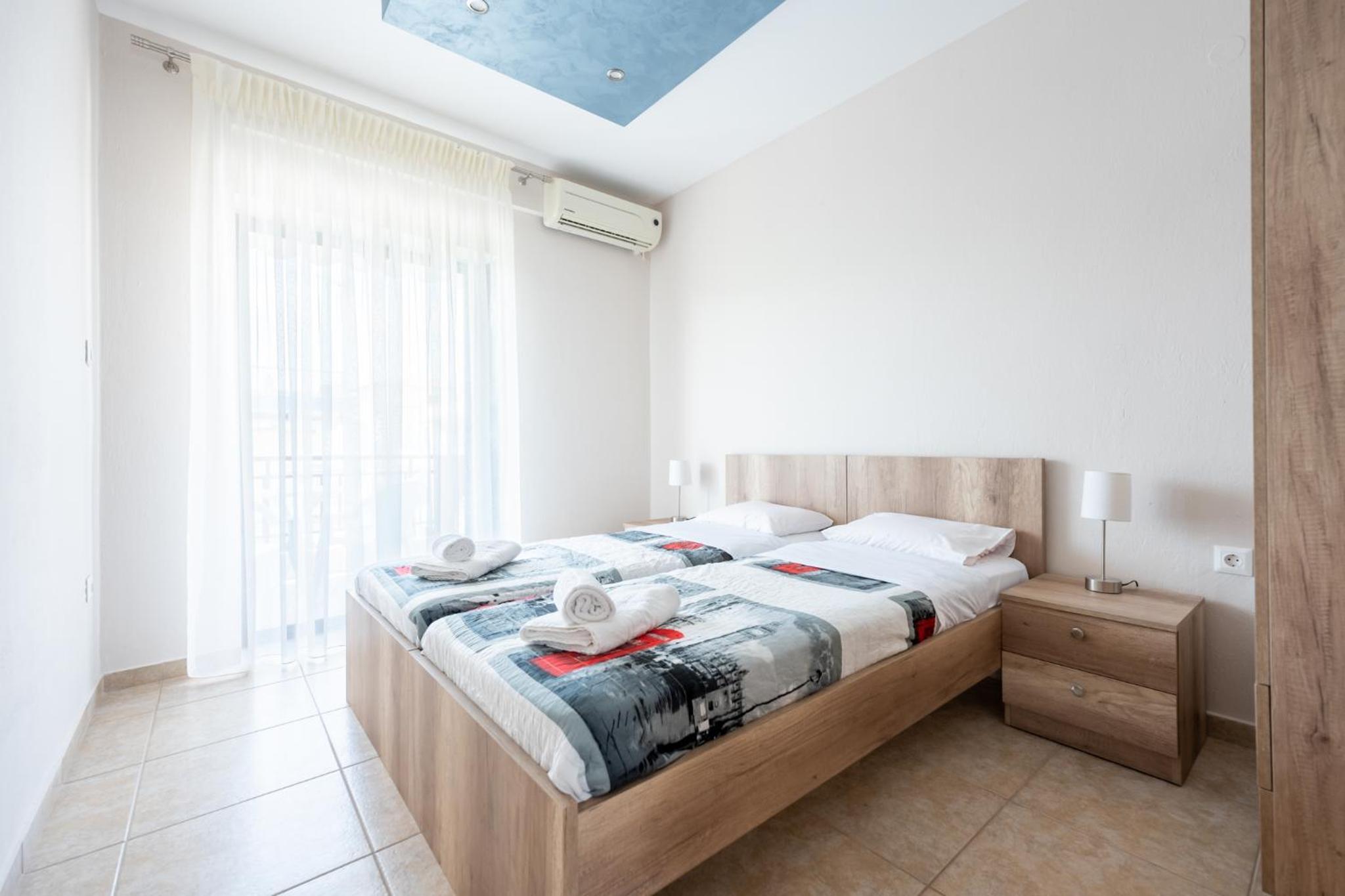 Milonas House Apartments