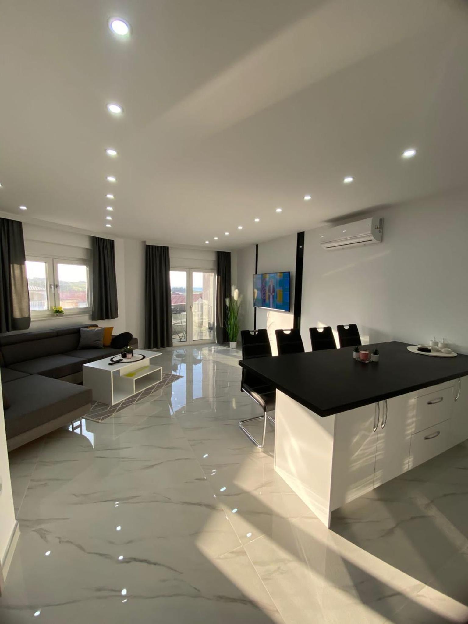 Queen Apartments