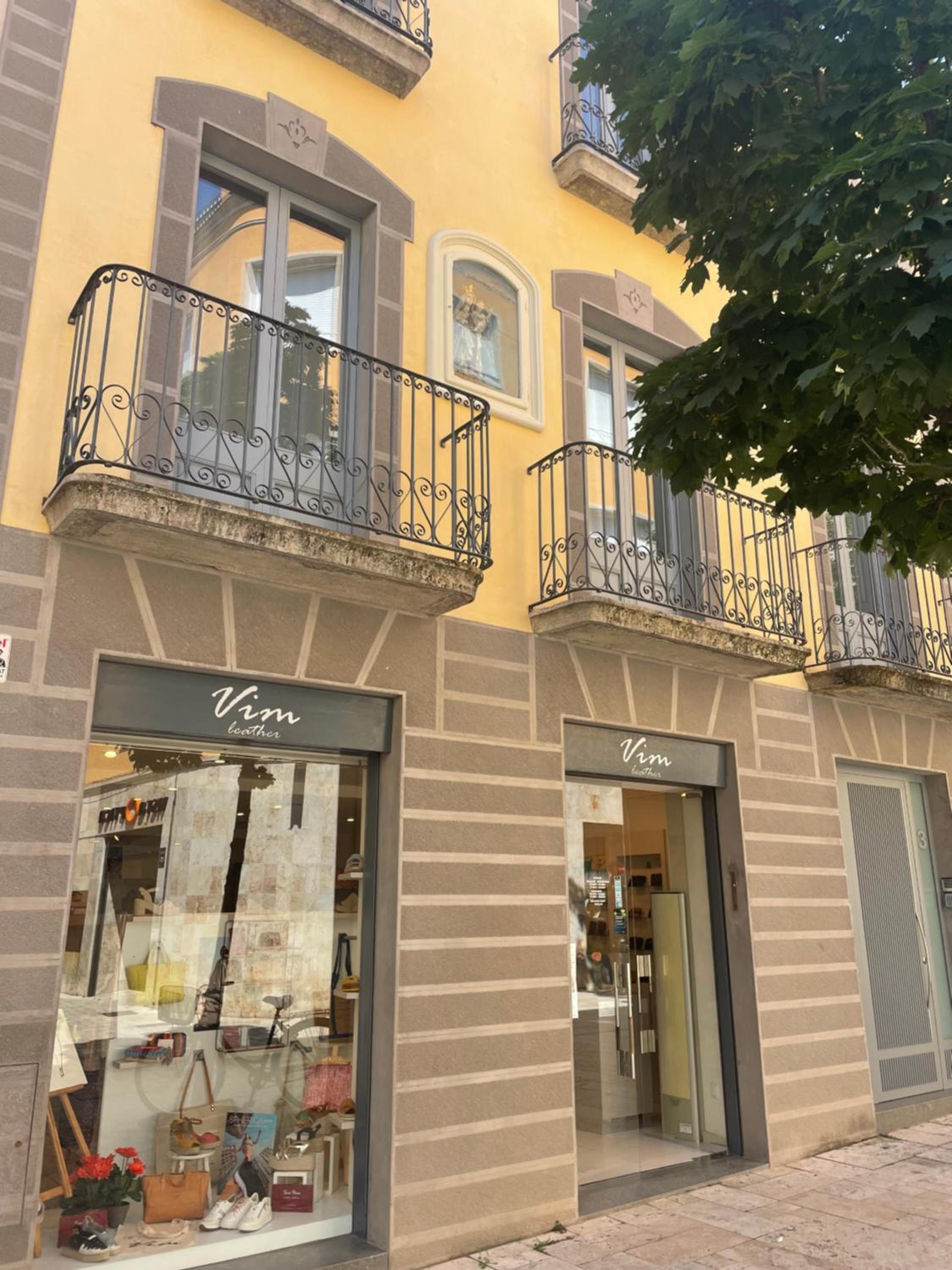 Lovely & Cozy apartment in the heart of Banyoles view 4
