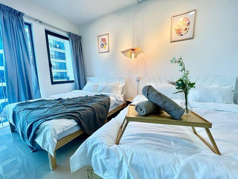 Q 1-5Pax Cozy Home 3Bed Trefoil Setia Alam Wifi&TV view 4