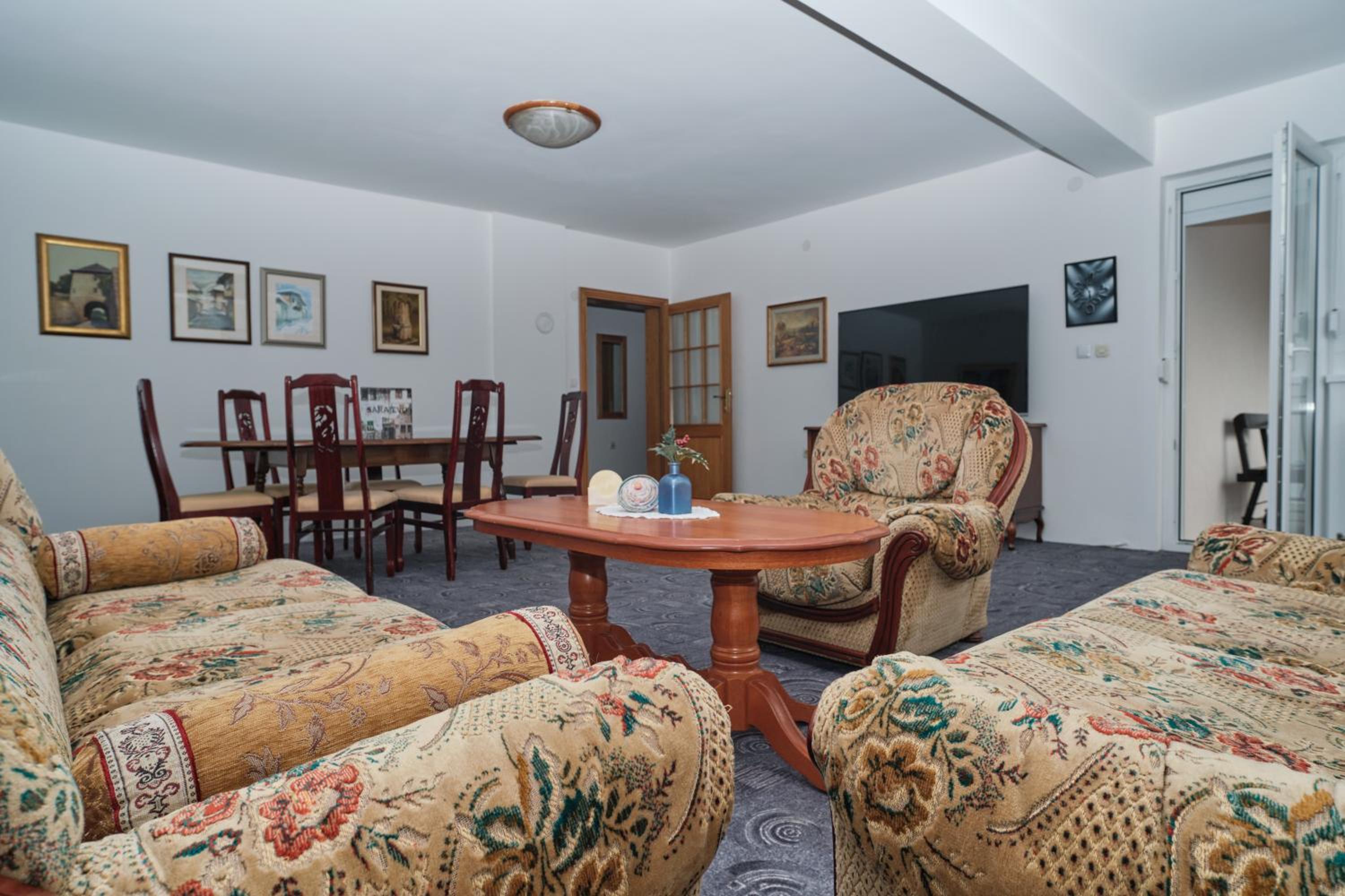 Apartment Bistrik medresa - free parking