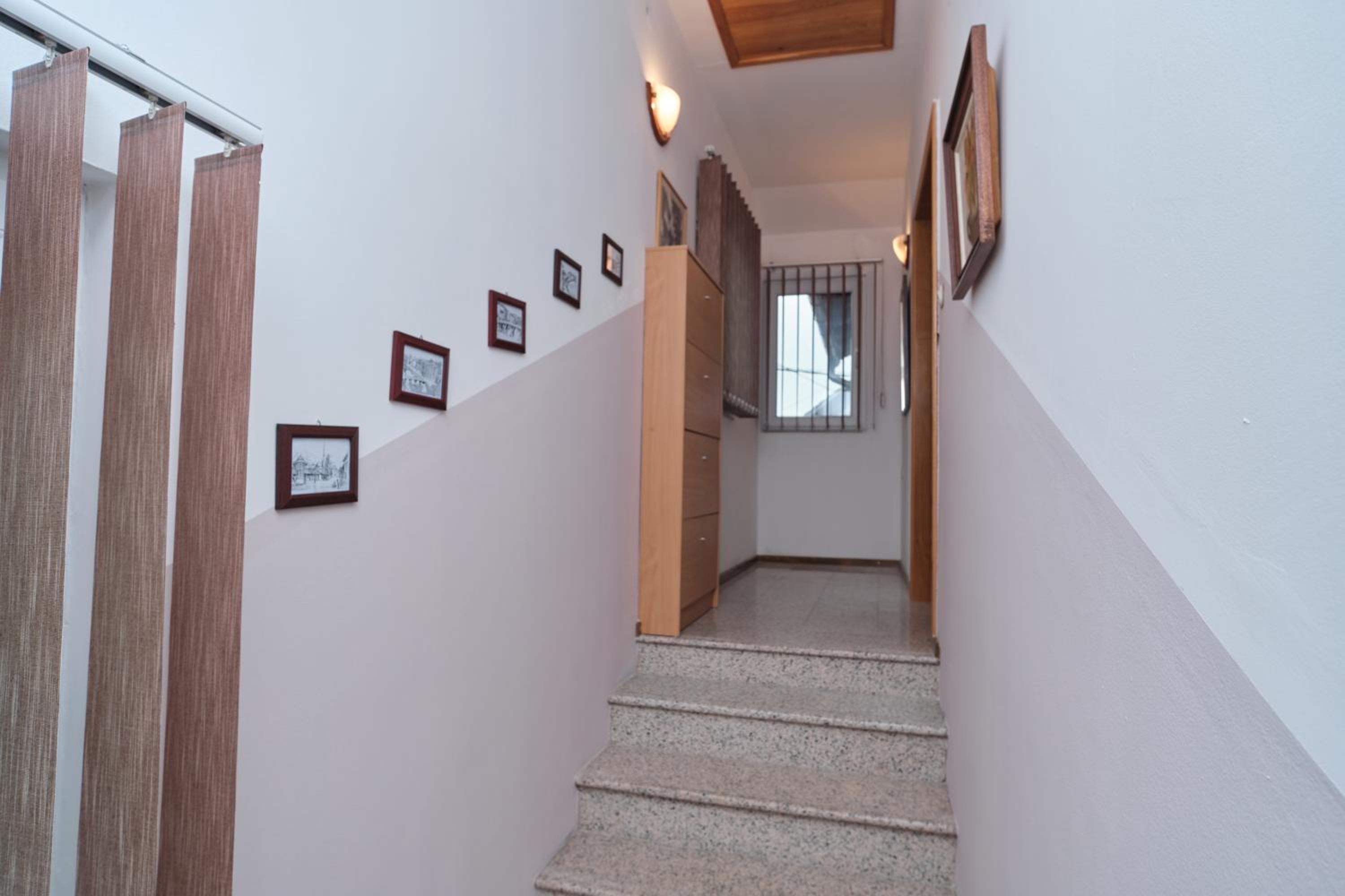 Apartment Bistrik medresa - free parking