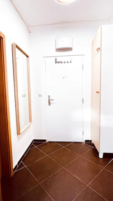 Moderný apartman s parkovaním