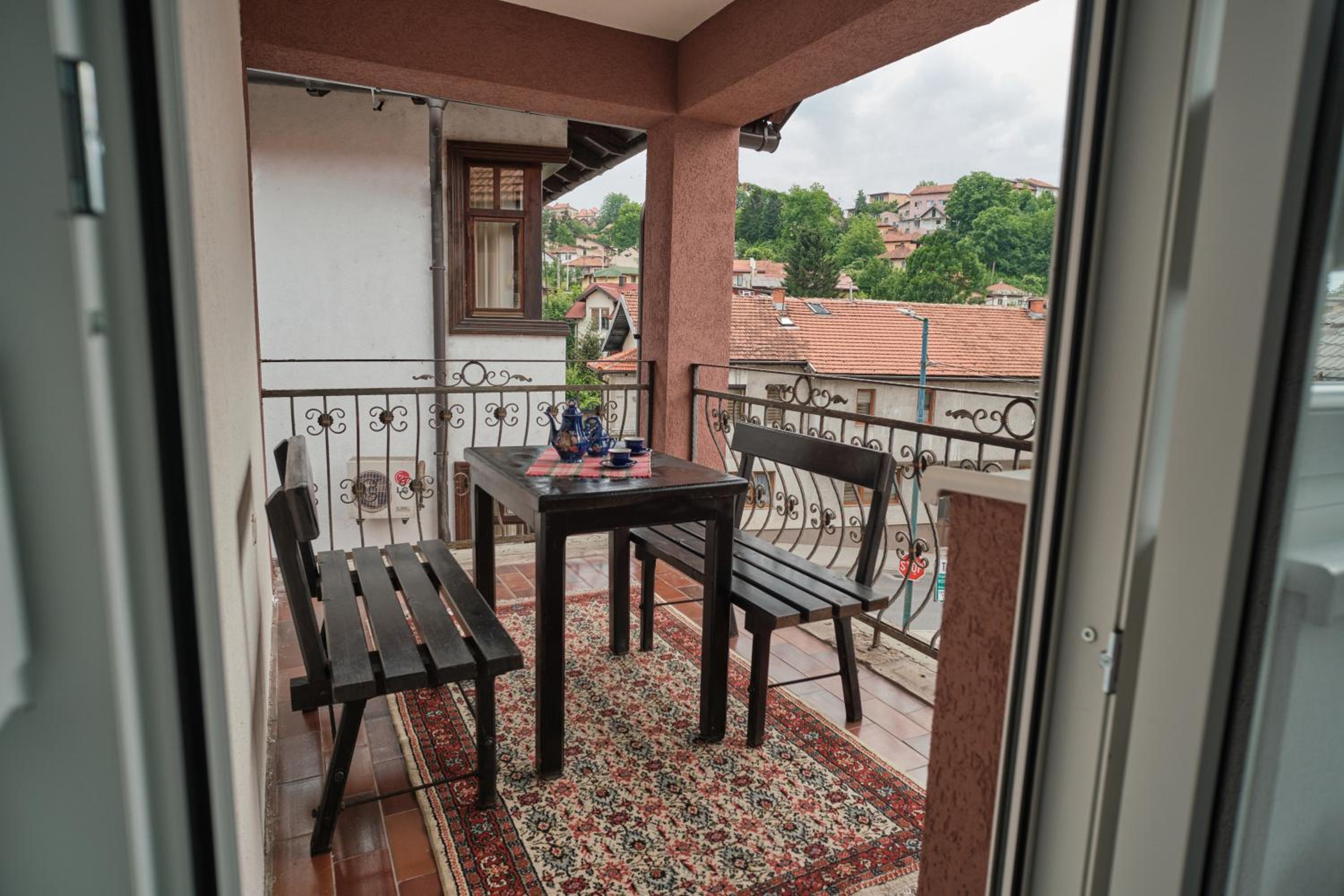 Apartment Bistrik medresa - free parking