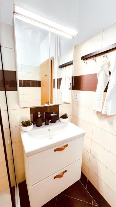 Moderný apartman s parkovaním